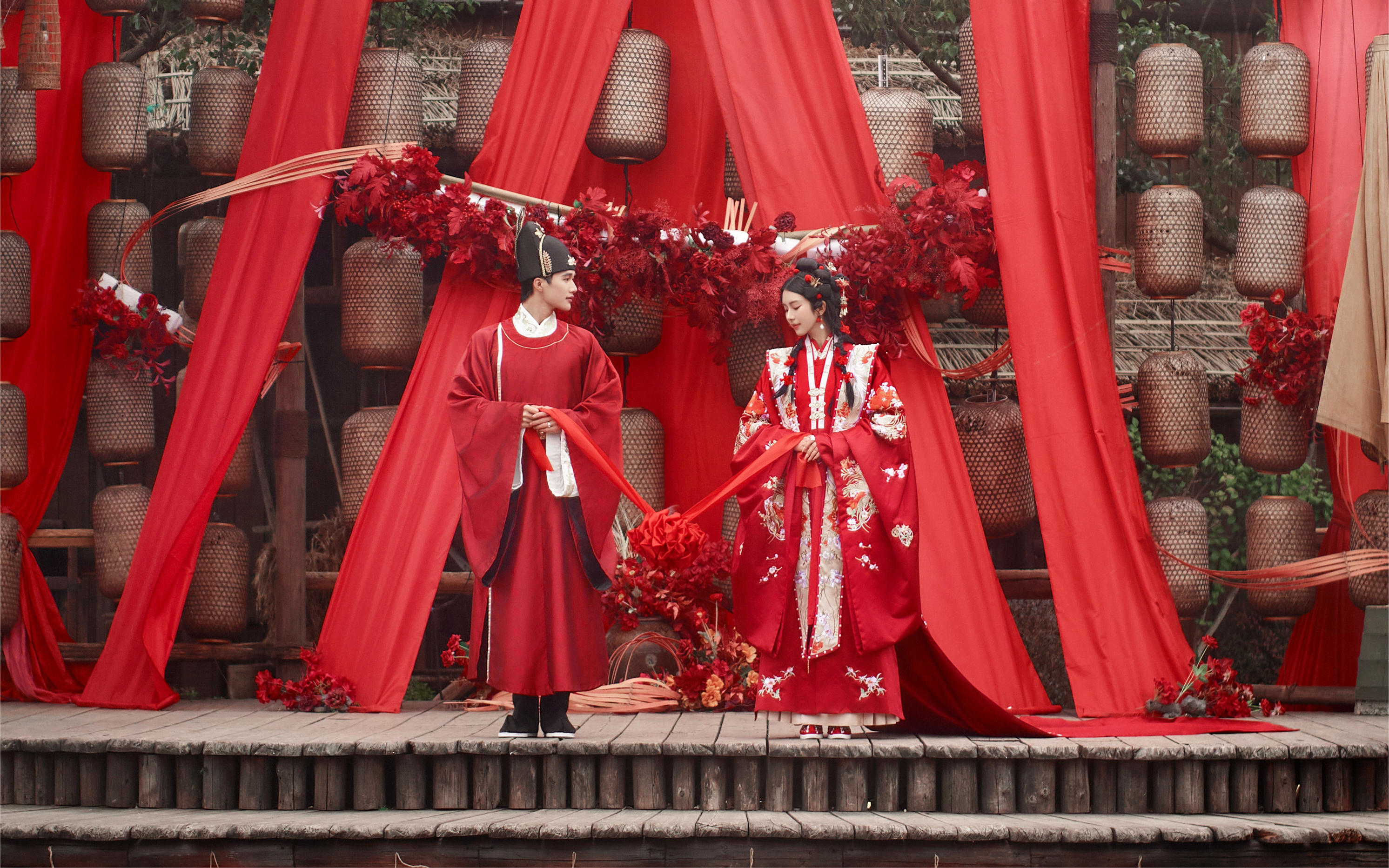 【真实客片】新中式喜嫁风外景婚纱照 | 💕