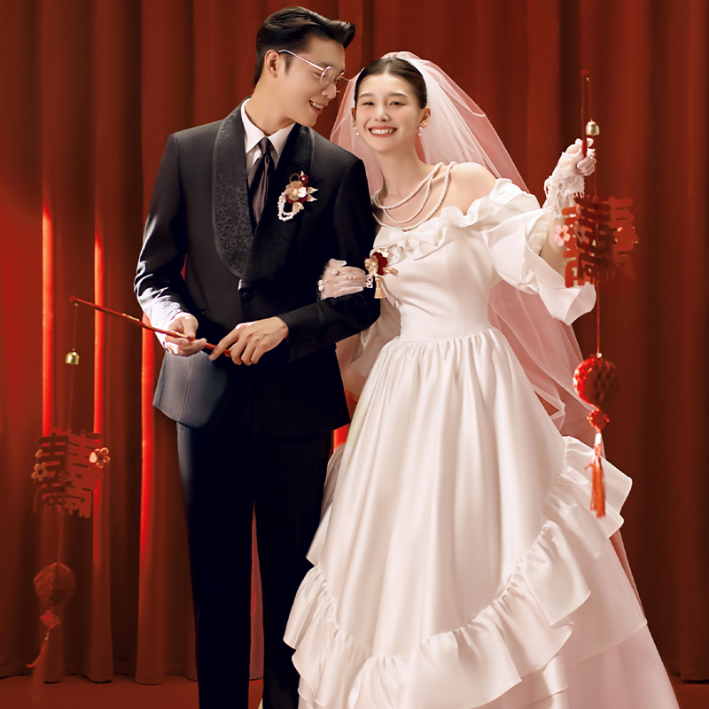 【私人訂制】館藏嫁衣+VIP包房+樣片研發(fā)團(tuán)隊