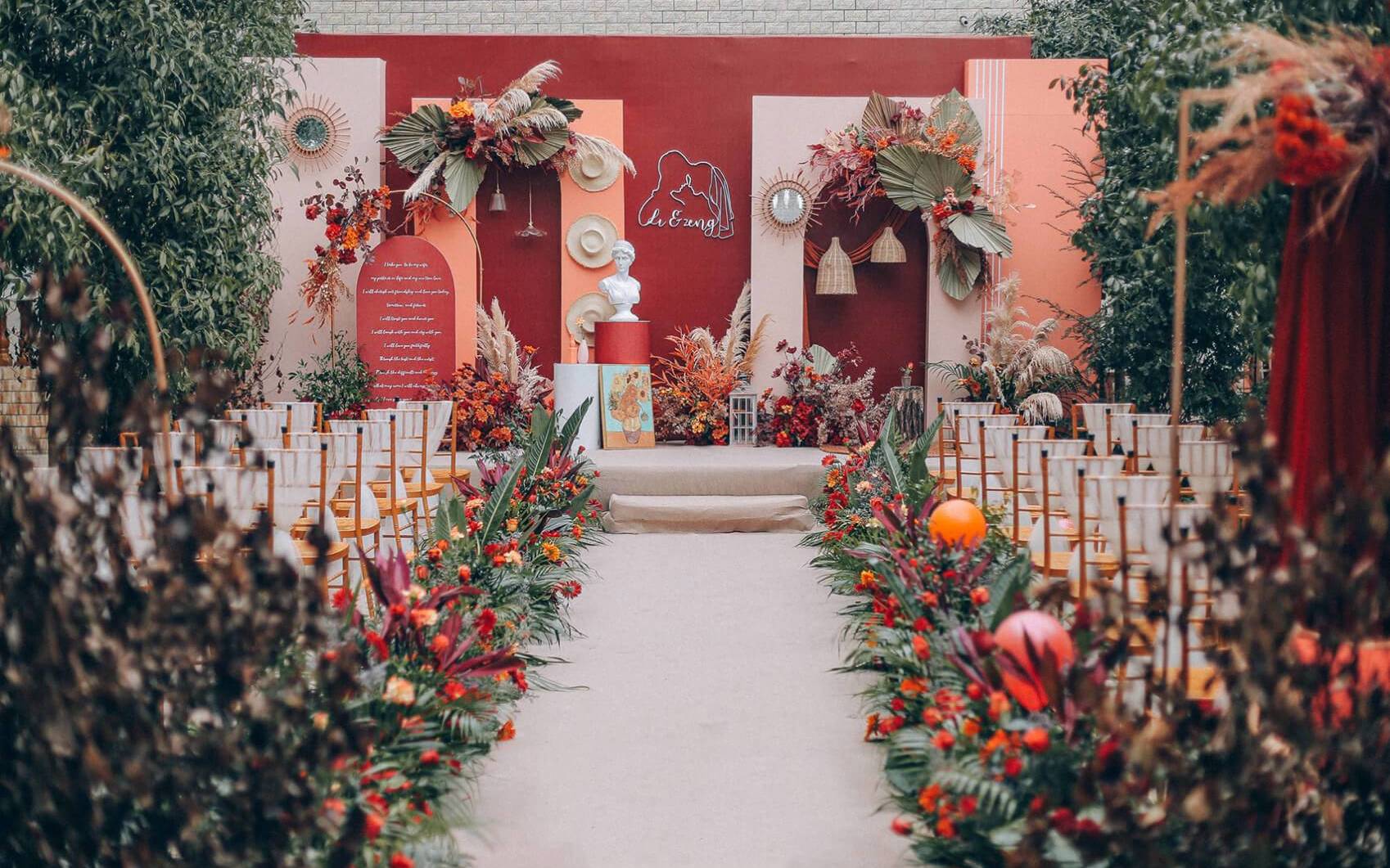 美卡婚禮庭院舉行秋日紅調(diào)復(fù)古美式儀式