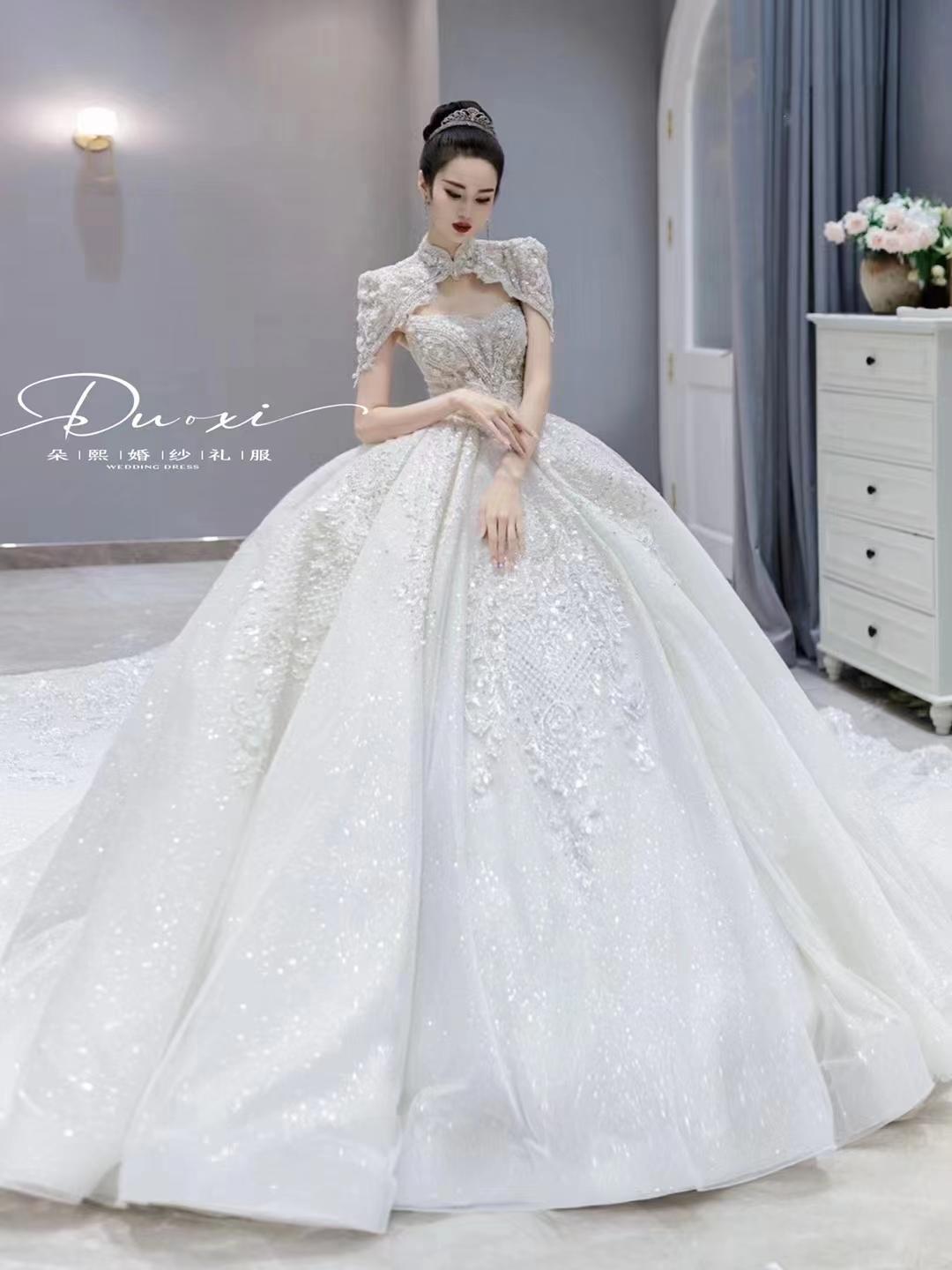 新款婚纱