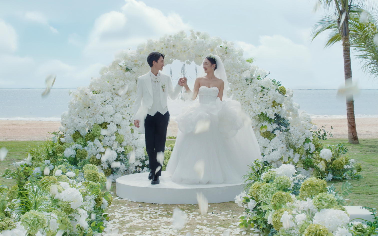 【三亞站】海景草坪婚禮、目的地婚禮、旅行婚禮結(jié)婚