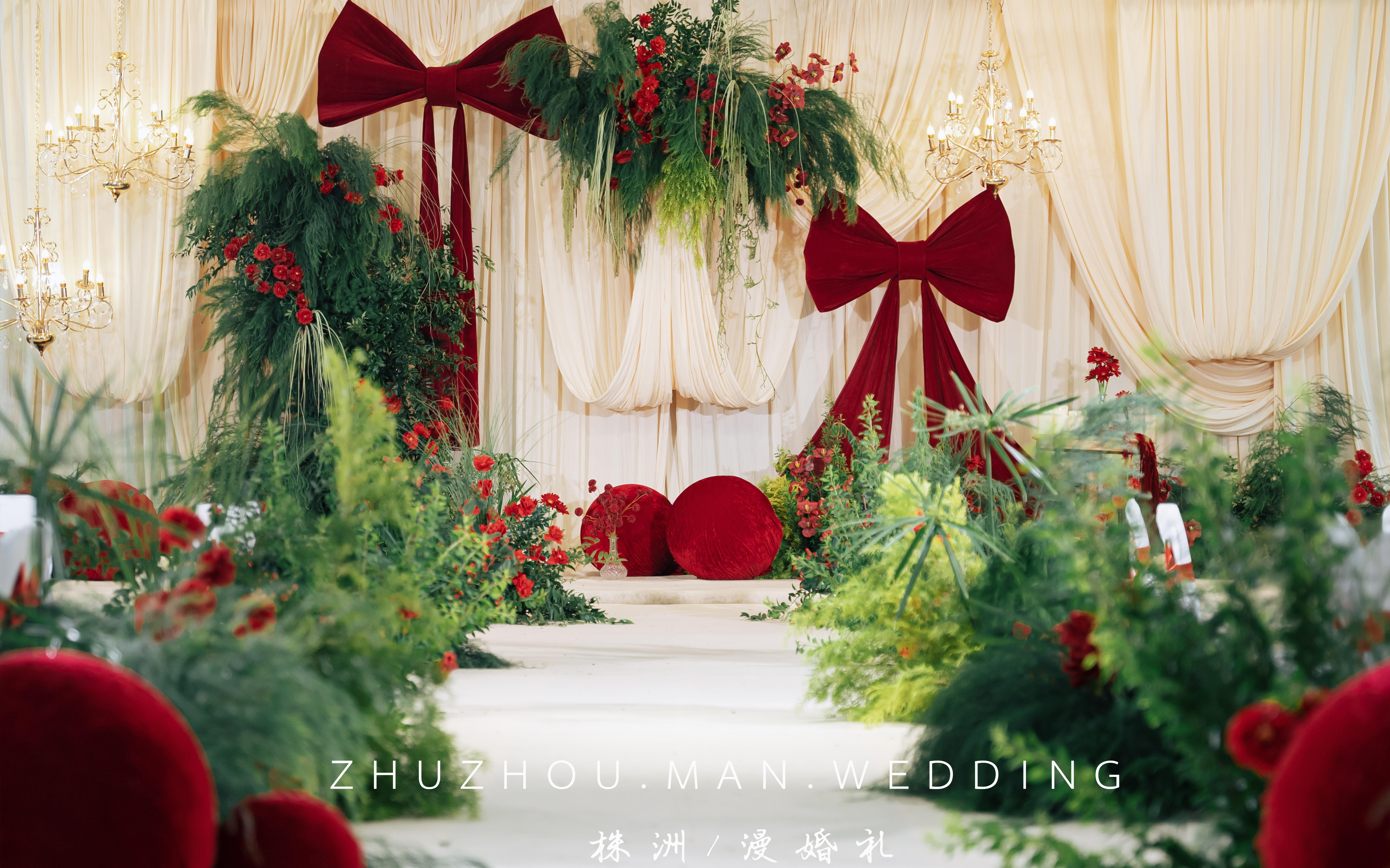 红色蝴蝶结×绿色基调婚礼