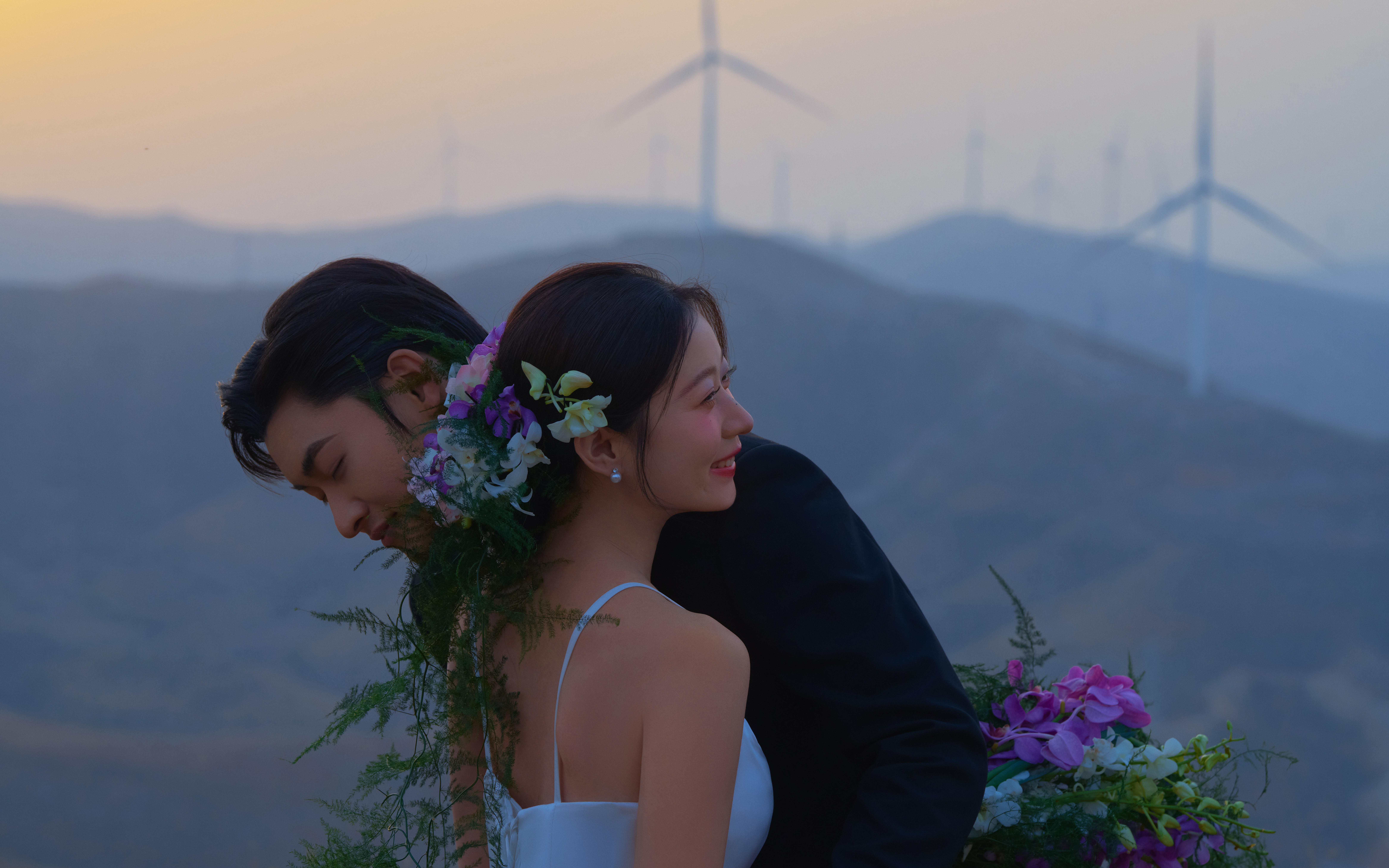 【山顶婚纱照】山顶携手续夕阳，一起存满余生的糖果