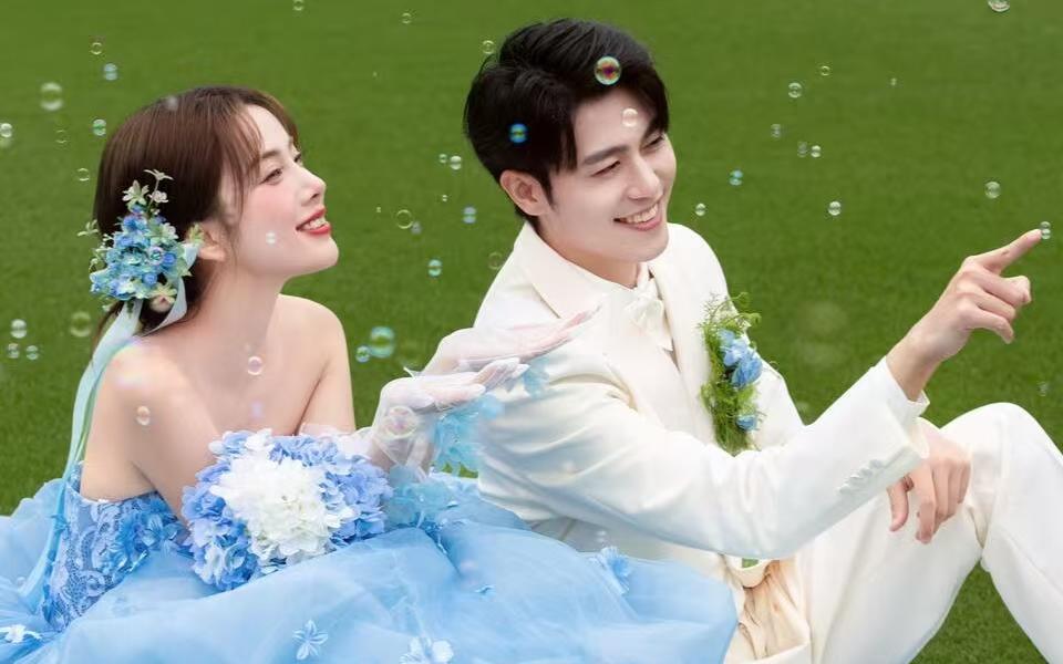 【一眼沦陷的梦幻蓝花神婚纱照】