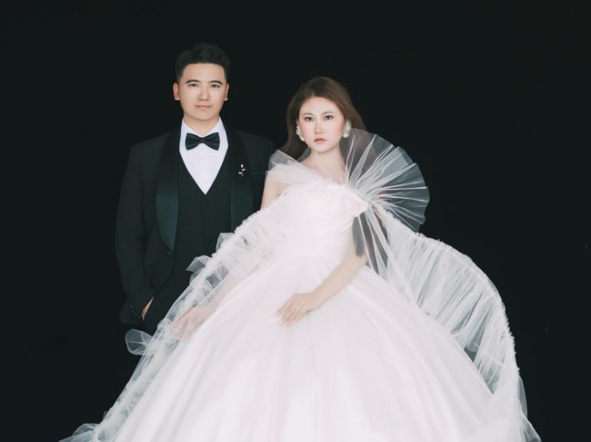 客片预告 小众高级法式复古婚纱照
