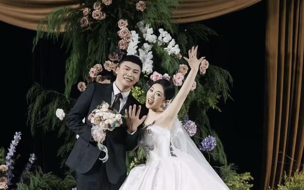 日照婚礼|棕咖色系婚礼现场