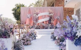 粉紫色系户外婚礼
