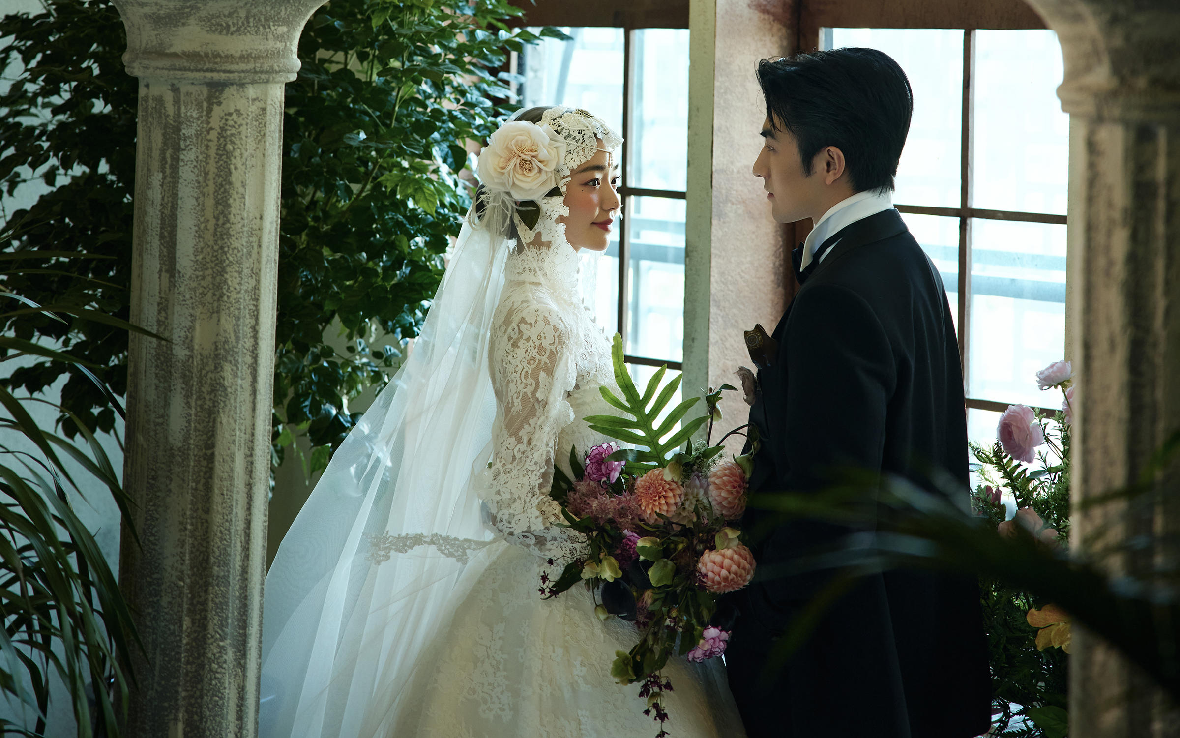 愛意無需多言，凝望便是所有 