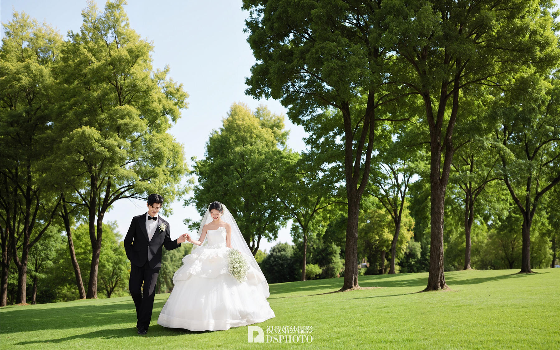 🌿 森系草坪婚纱照｜把春天和爱都装进镜头里📸