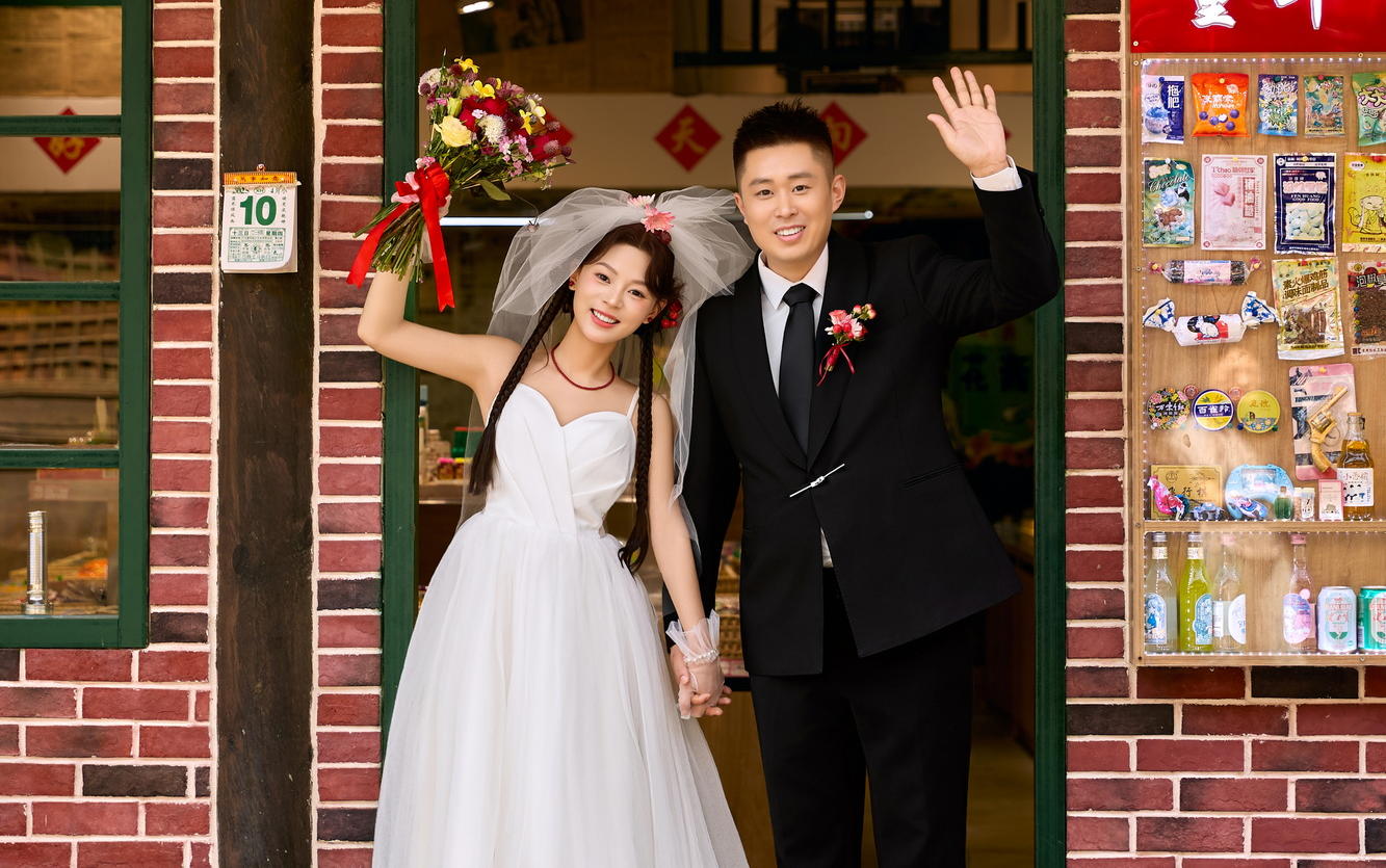 喜嫁街拍婚纱照