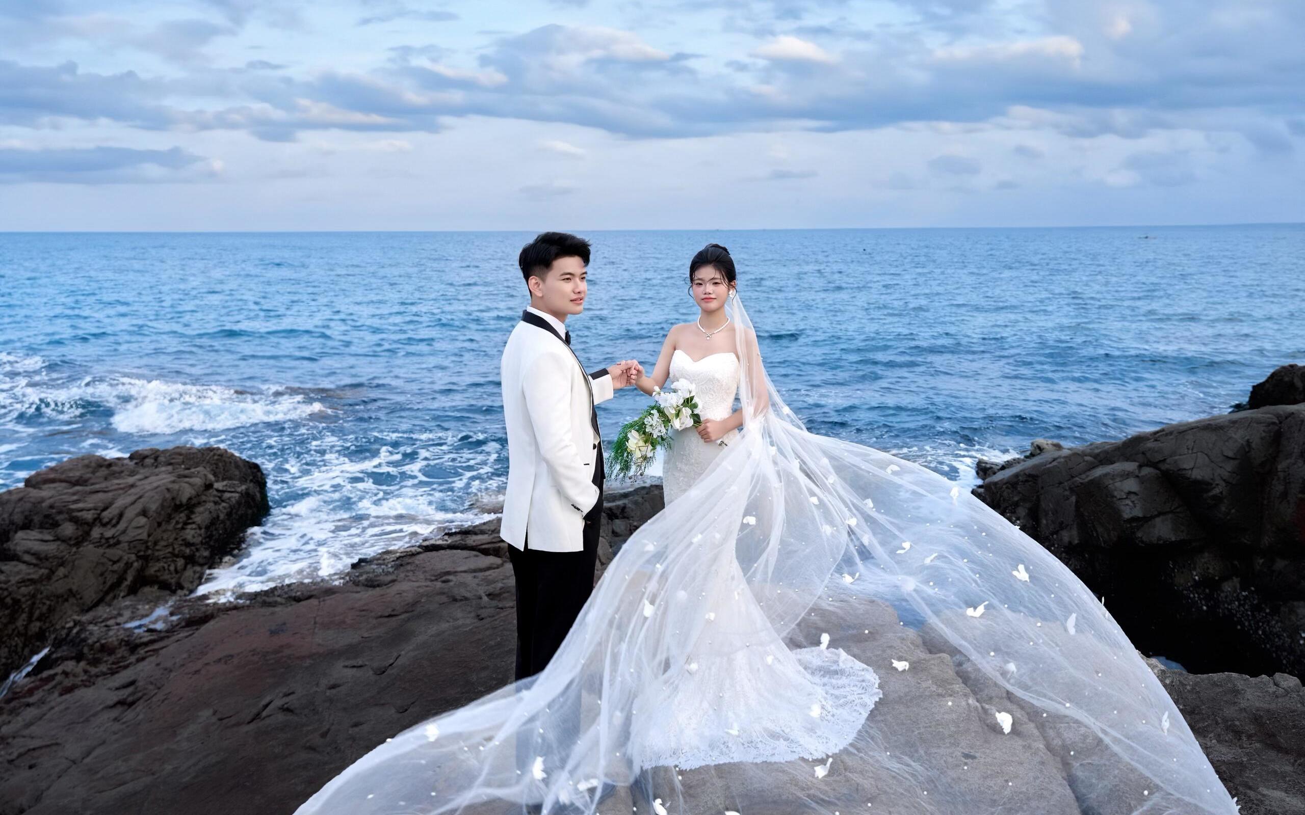 客片欣賞 | 海景婚紗照，在潮汐的呼吸里相愛
