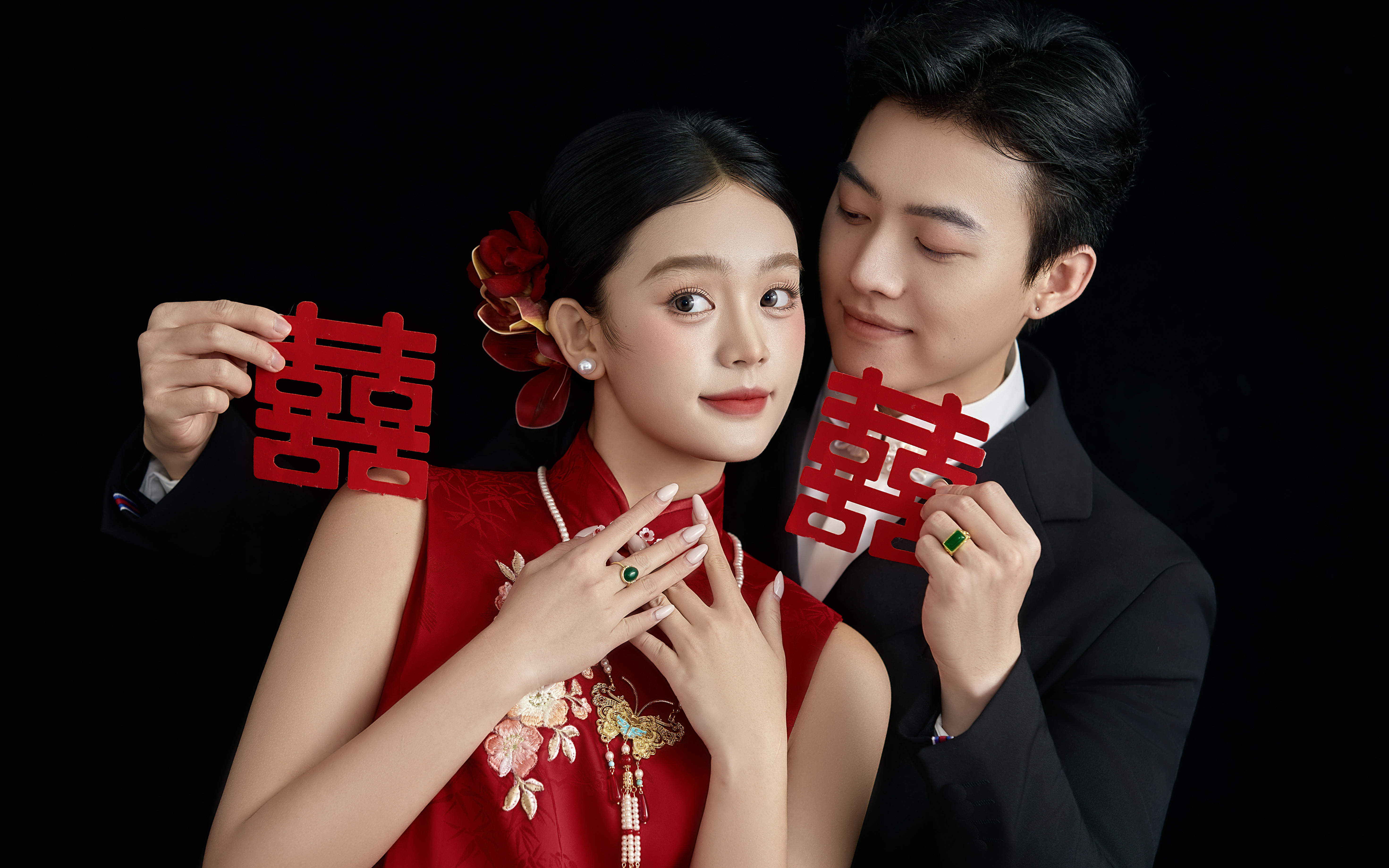 红与黑撞出的东方浪漫，美到心巴上！