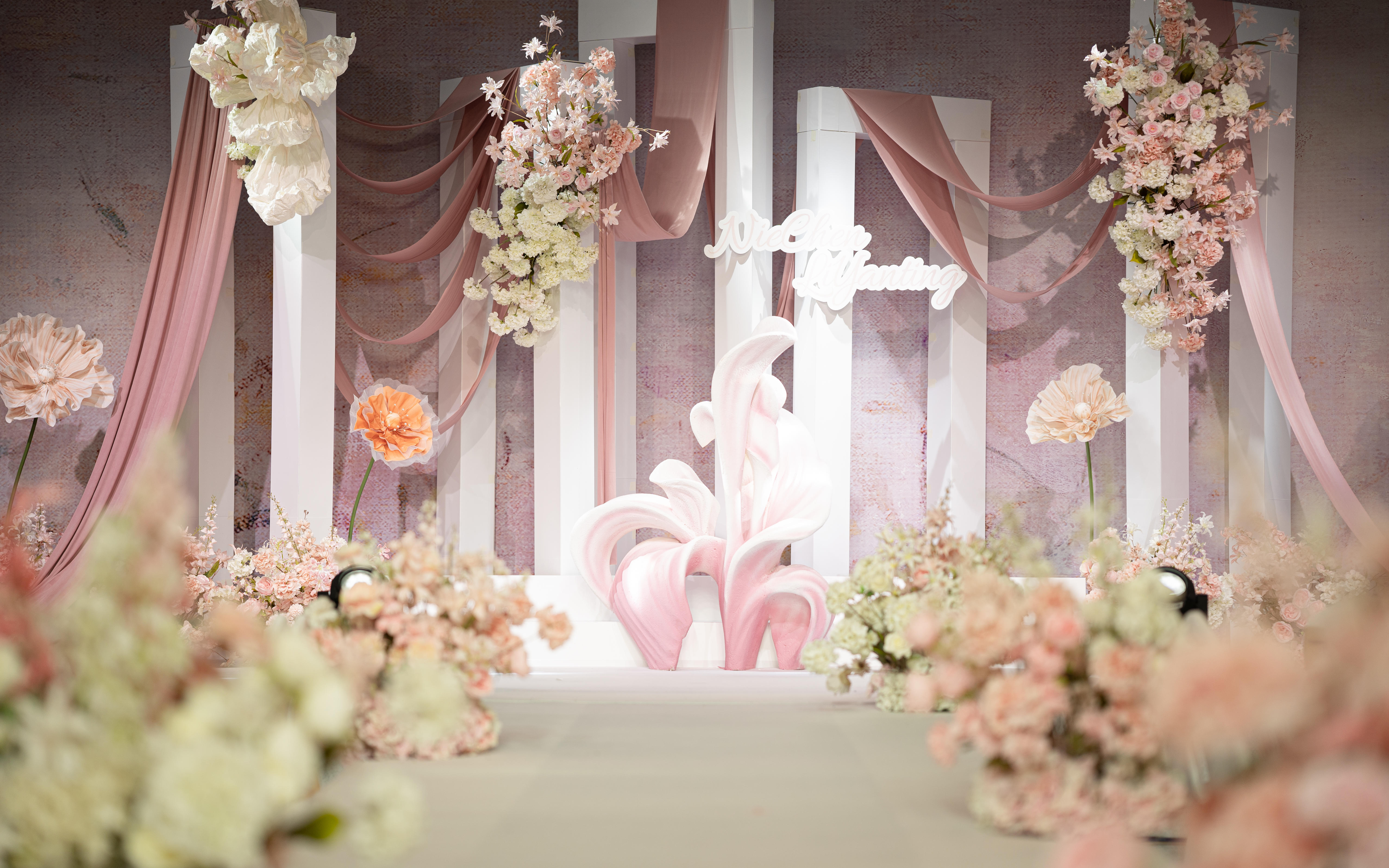 【竹芃婚礼】油画花园鸢尾花婚礼策划