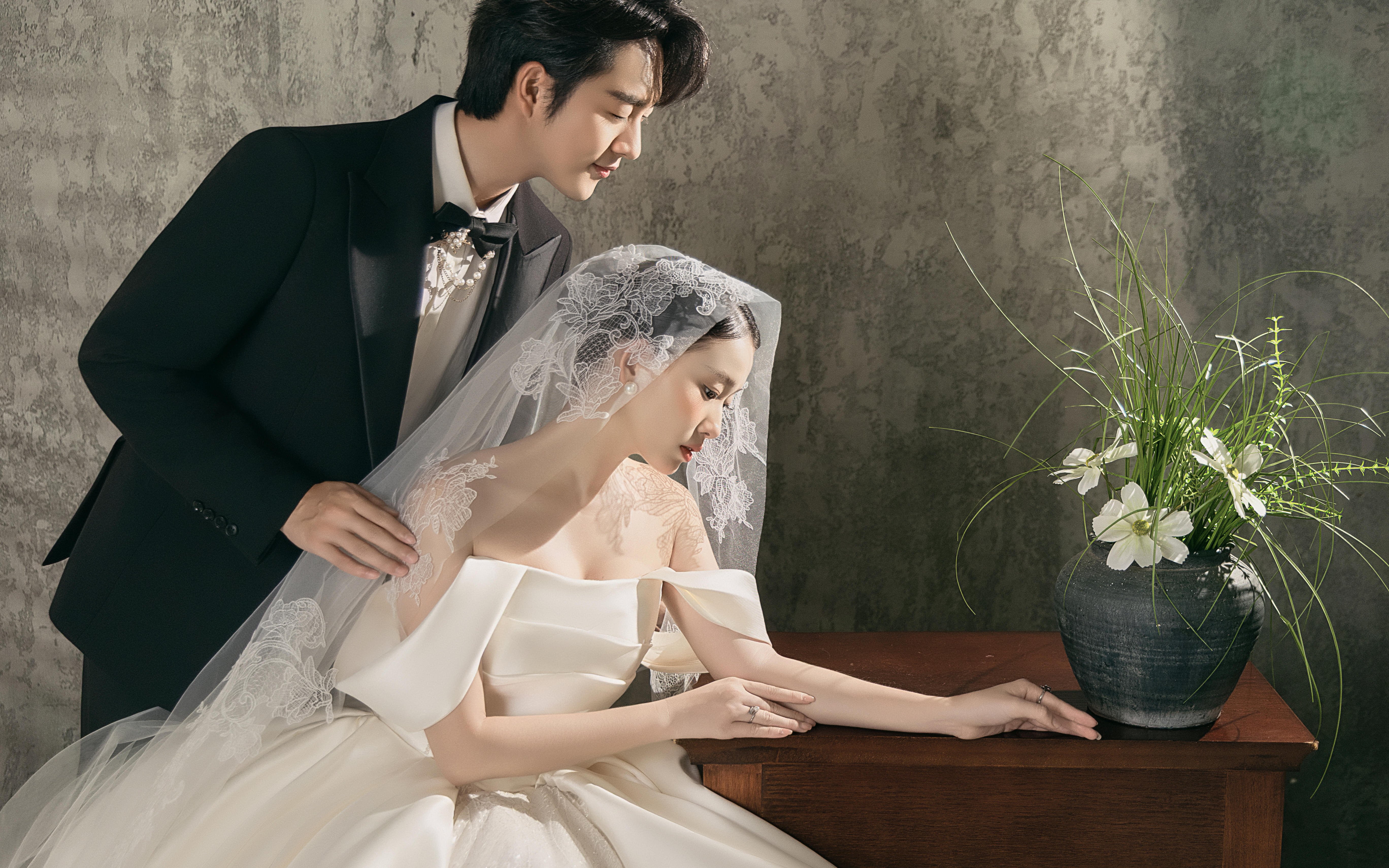 【维港湾】凭一张首图封神小众高级感诧寂风婚纱照