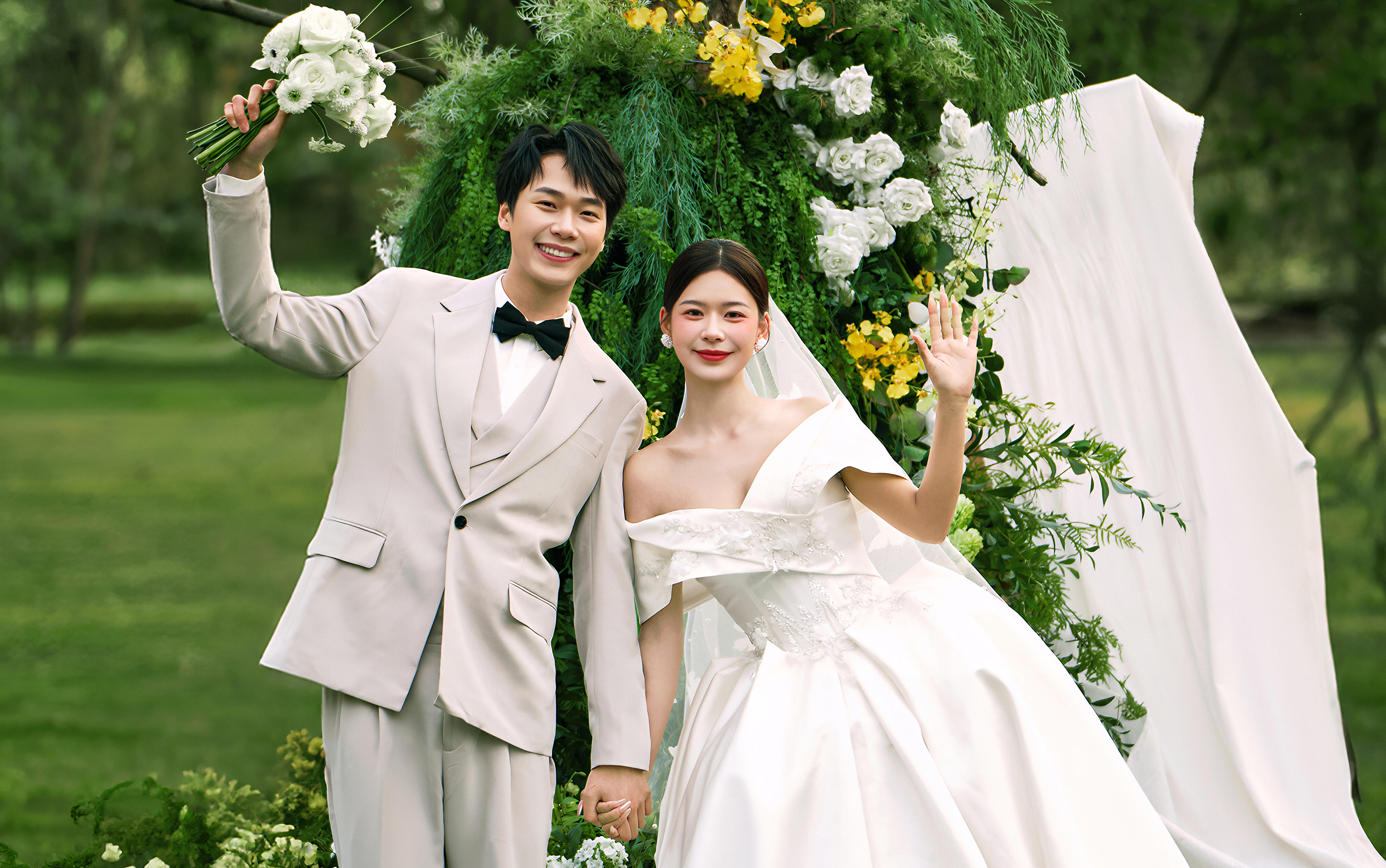 年轻人超爱的草坪婚礼婚纱照美翻啦❗️宜春备婚