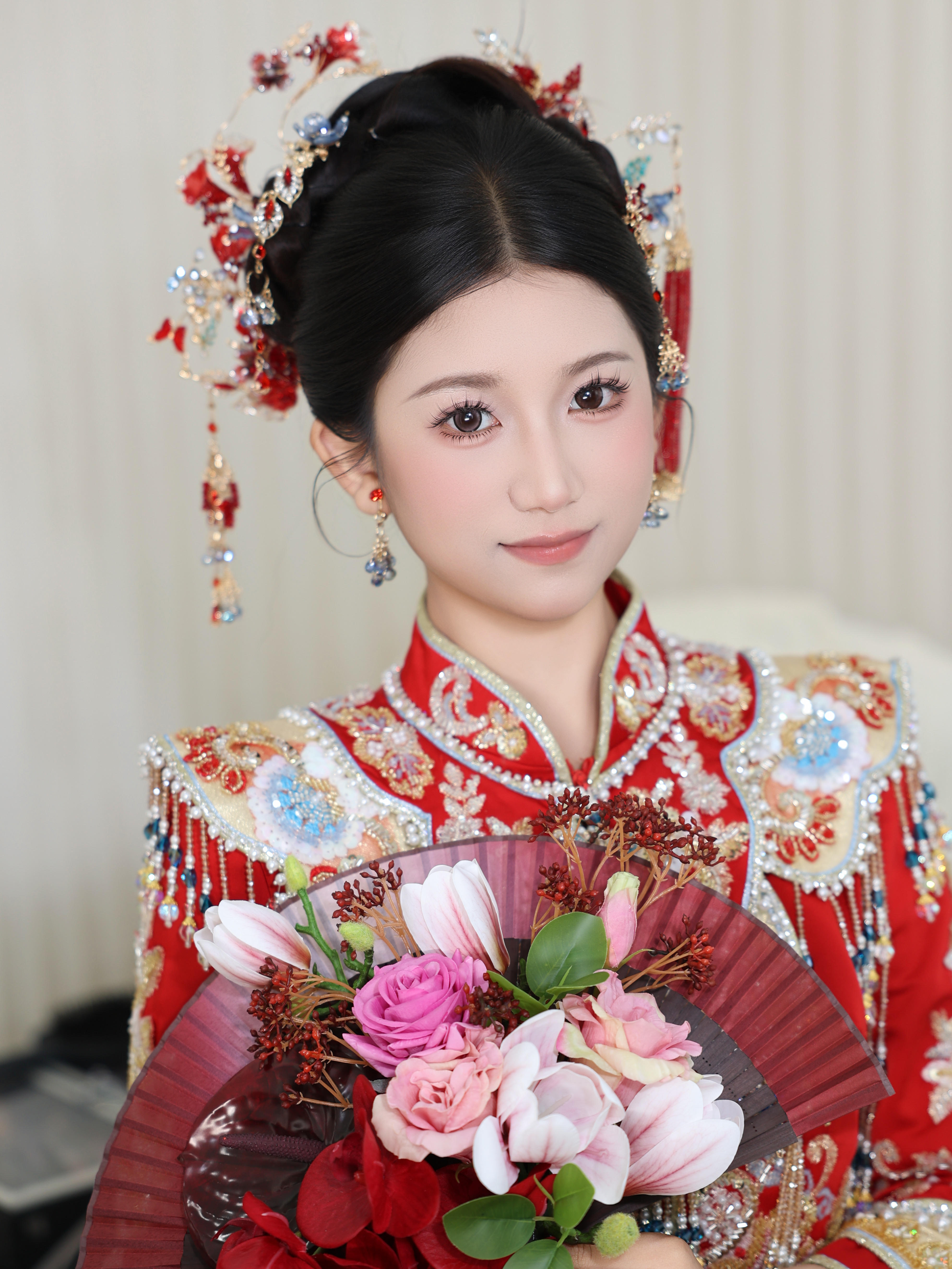 【白芷婚纱】红蓝减龄秀禾造型