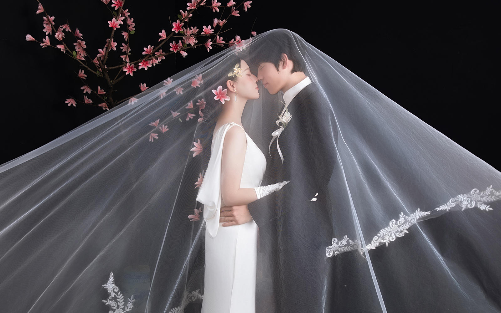 內(nèi)景 l 黑白配新中式婚紗照直接美出圈