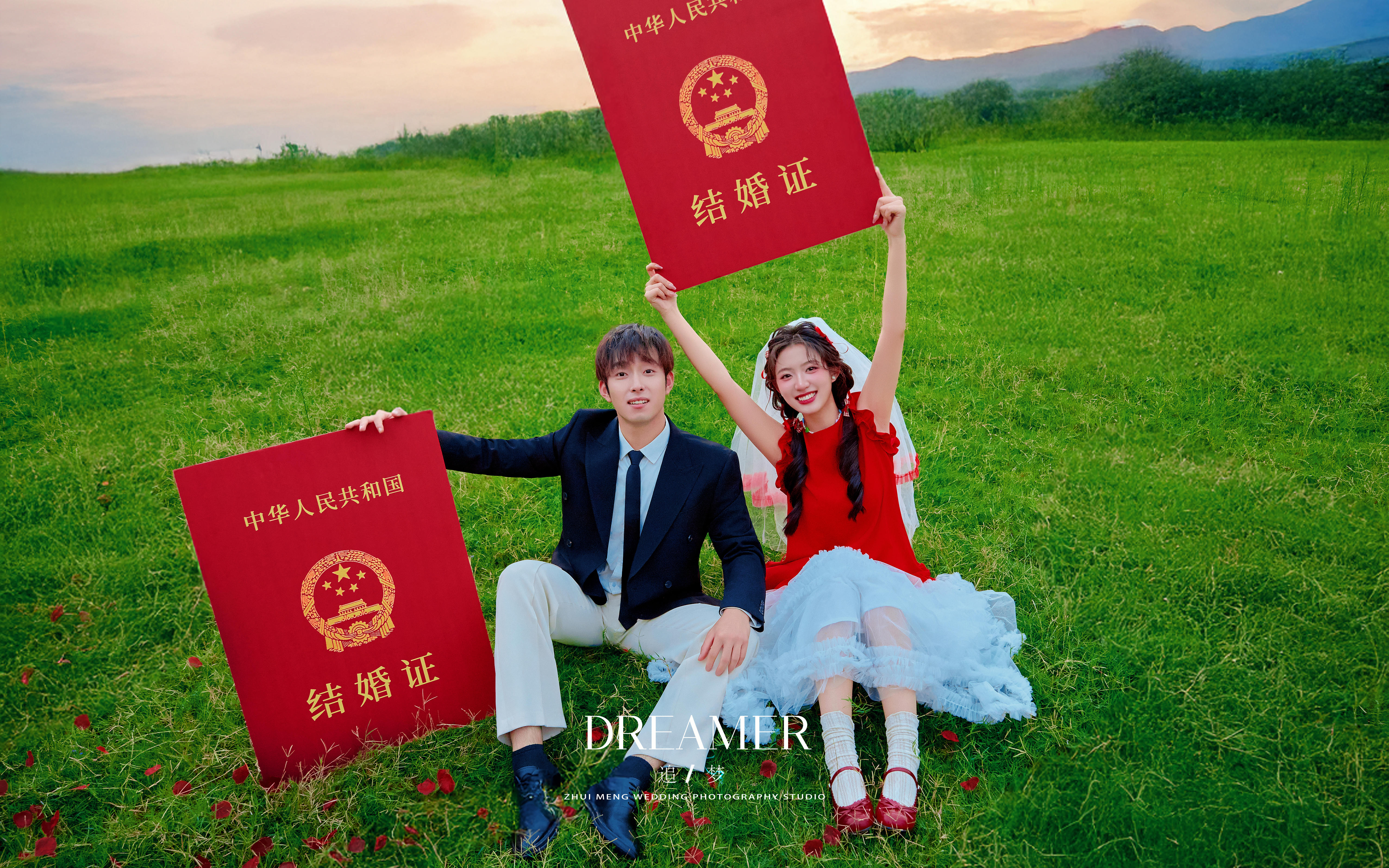 ??草坪喜嫁婚紗照姿勢??解鎖正能量拍照
