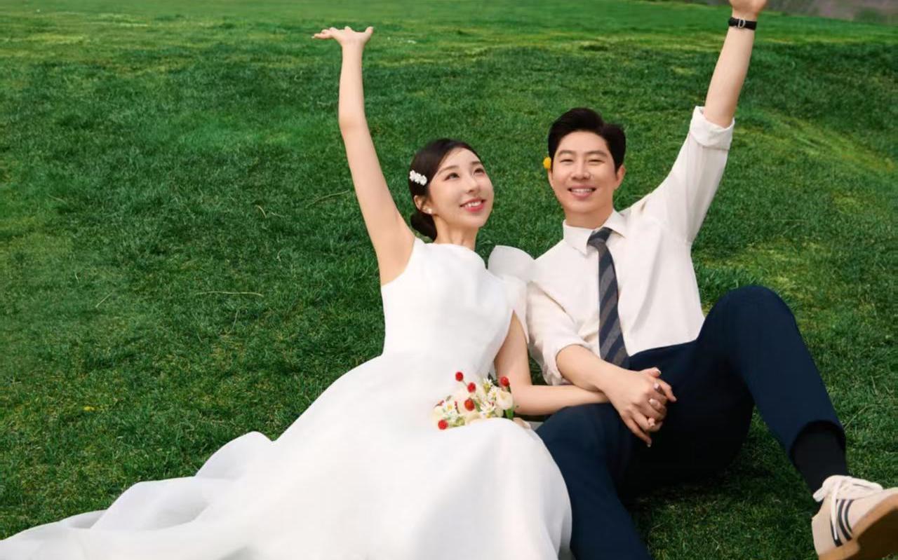 绝了❗️拯救我少女心的韩式草坪婚纱照