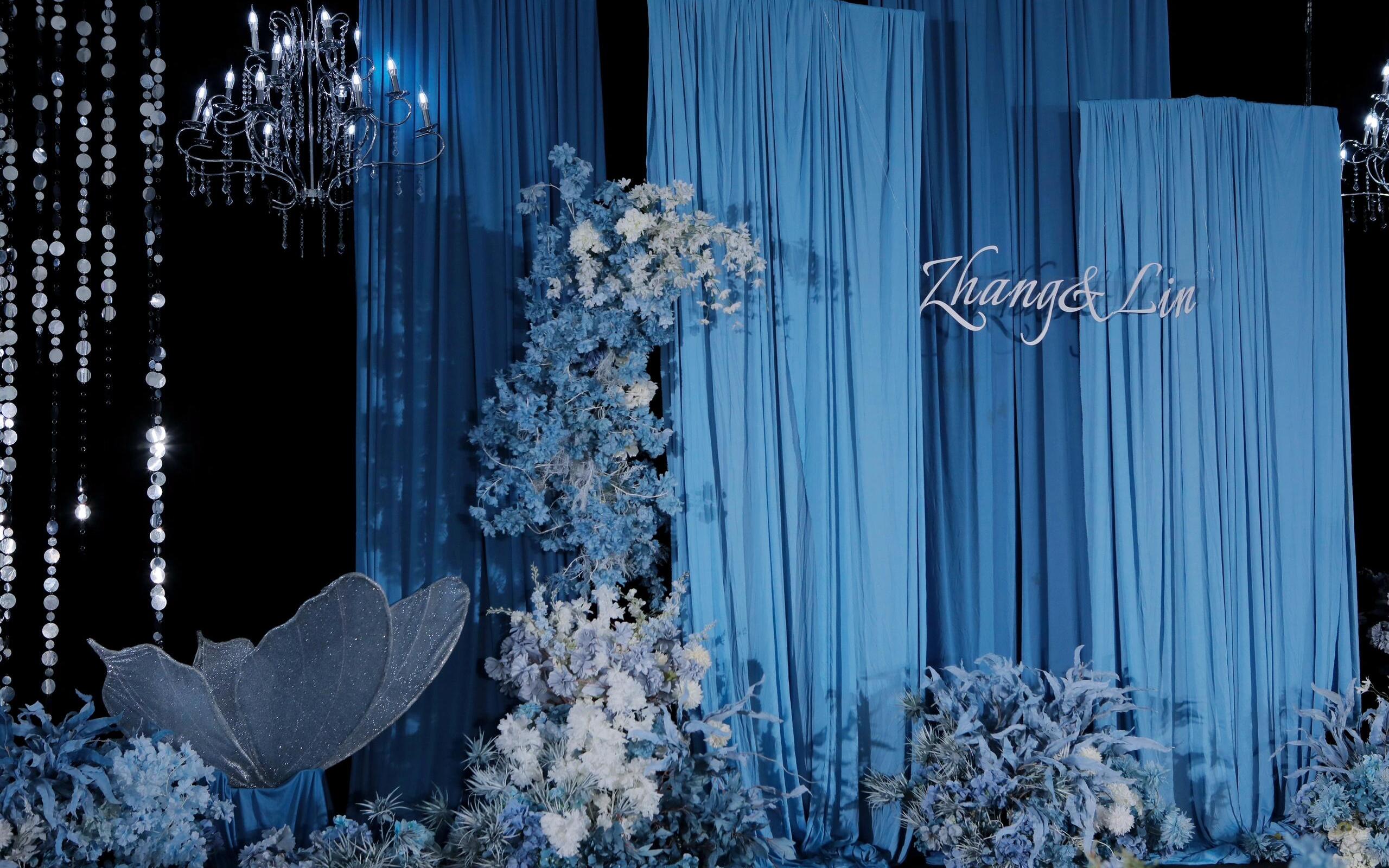 室內(nèi)空間主色調(diào)為藍(lán)色