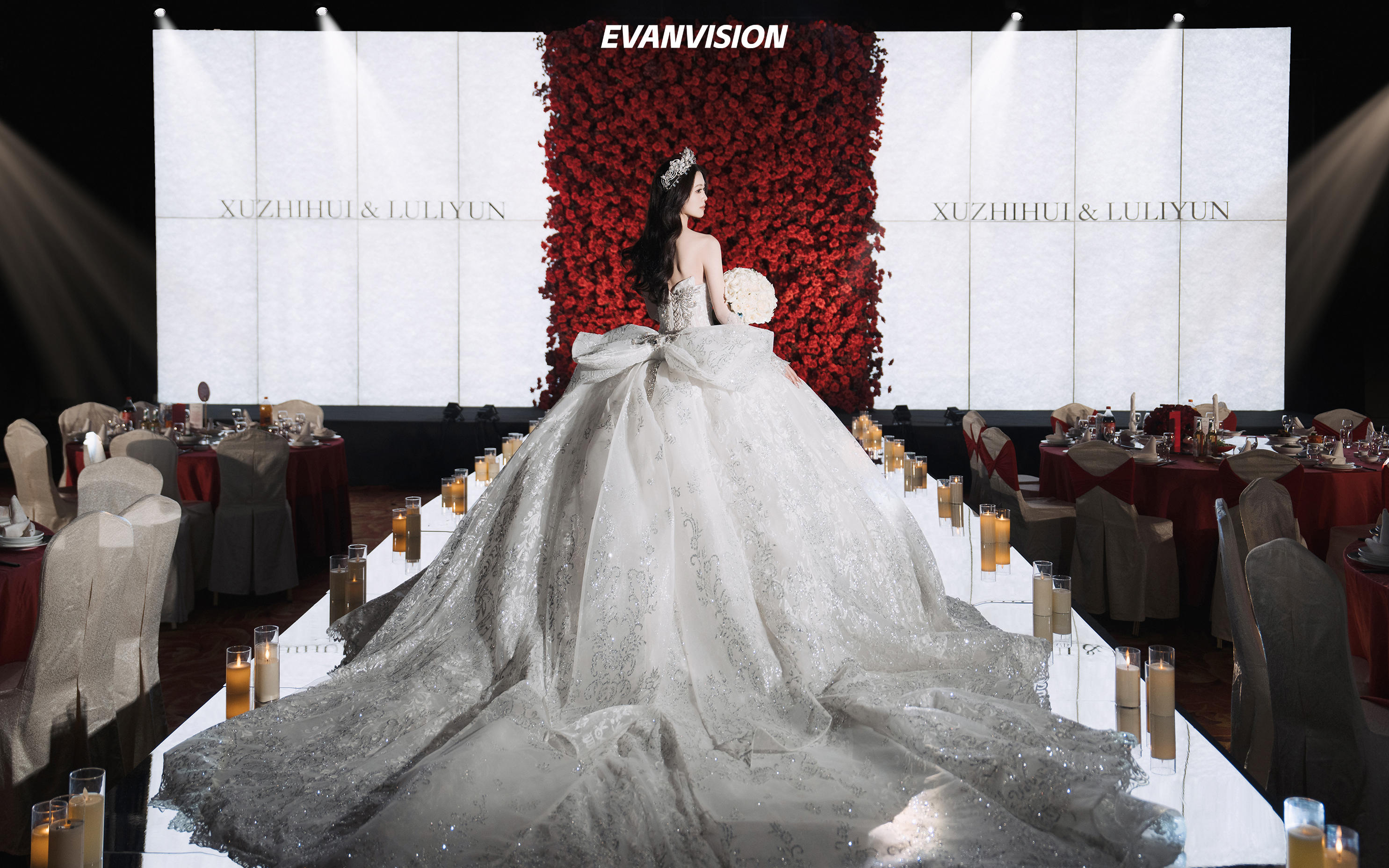 【忆江南】高级感杜邦纸秀场风婚礼（东山宾馆）