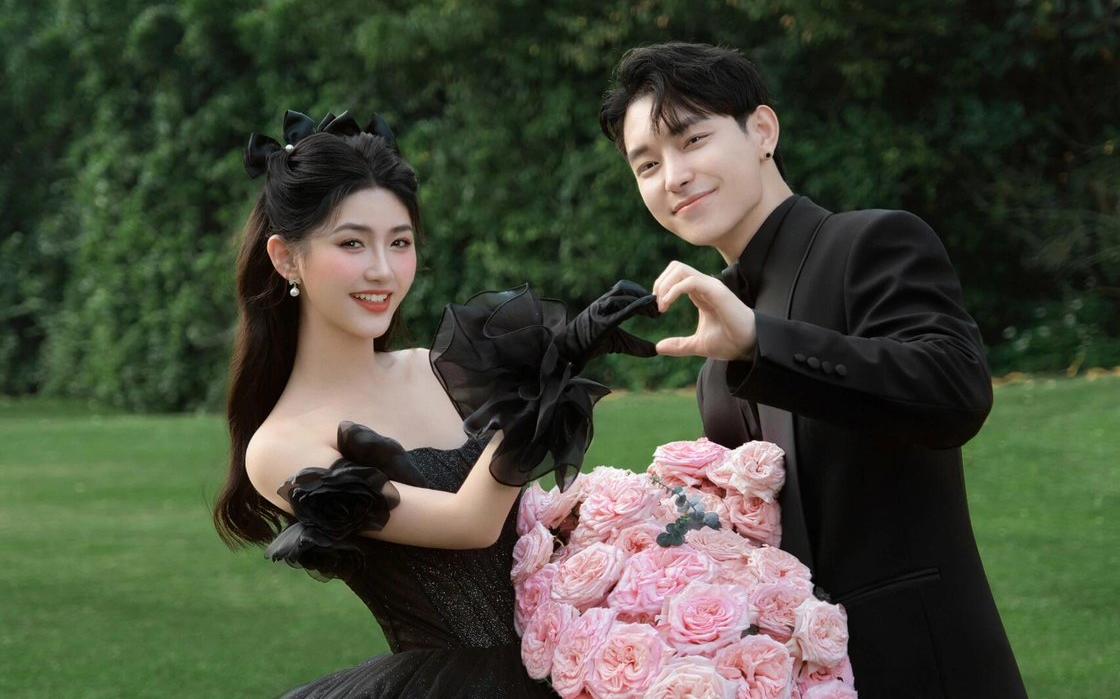 森系草坪与黑色婚纱的邂逅～