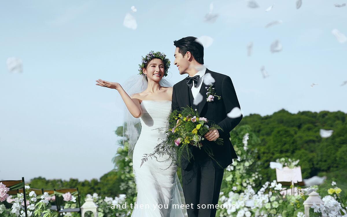将爱放进山野的风里🕊️目的地婚礼婚纱照