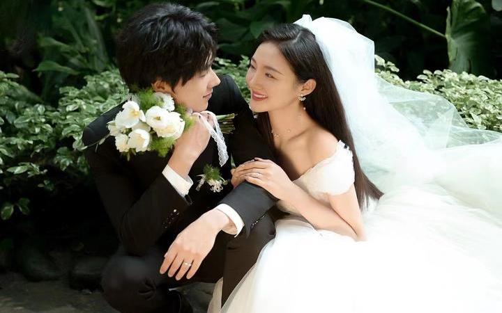 美到犯规的自然森系婚纱照