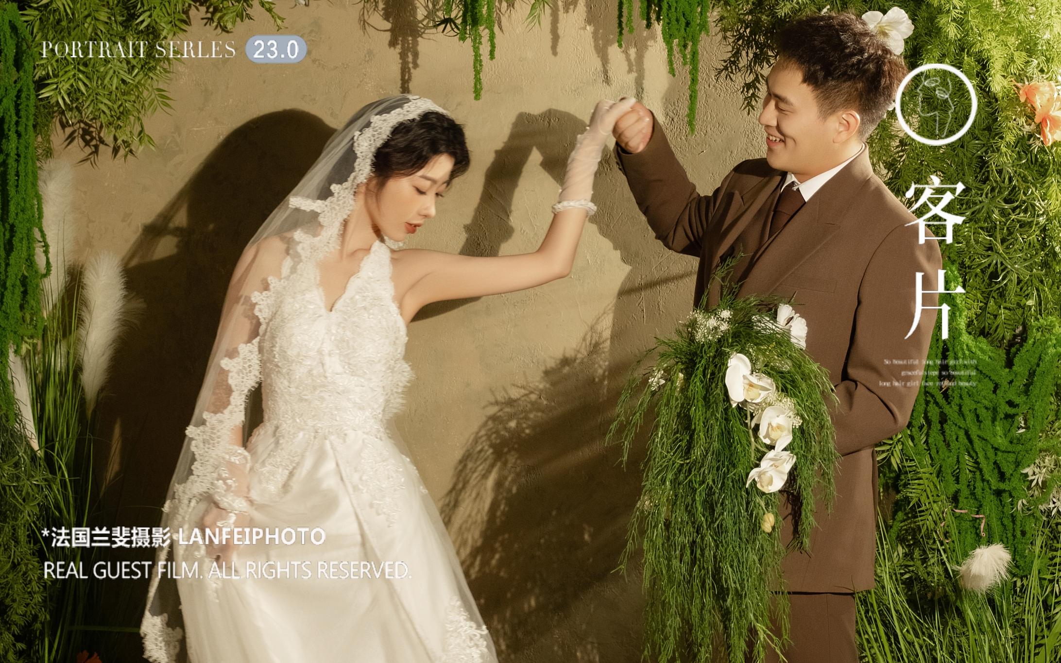 我也不想心動??可它是鮮花法式婚紗照誒