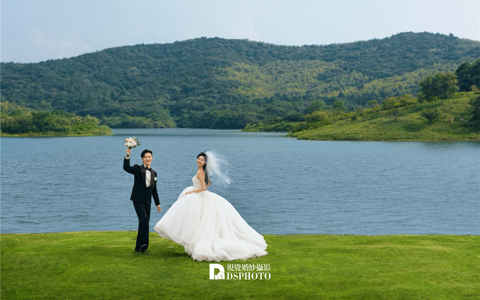 湖畔清风·清新浪漫🌿被这片草坪婚纱照瞬间治愈了