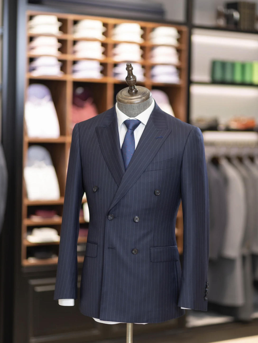 经典双排量身定制西服