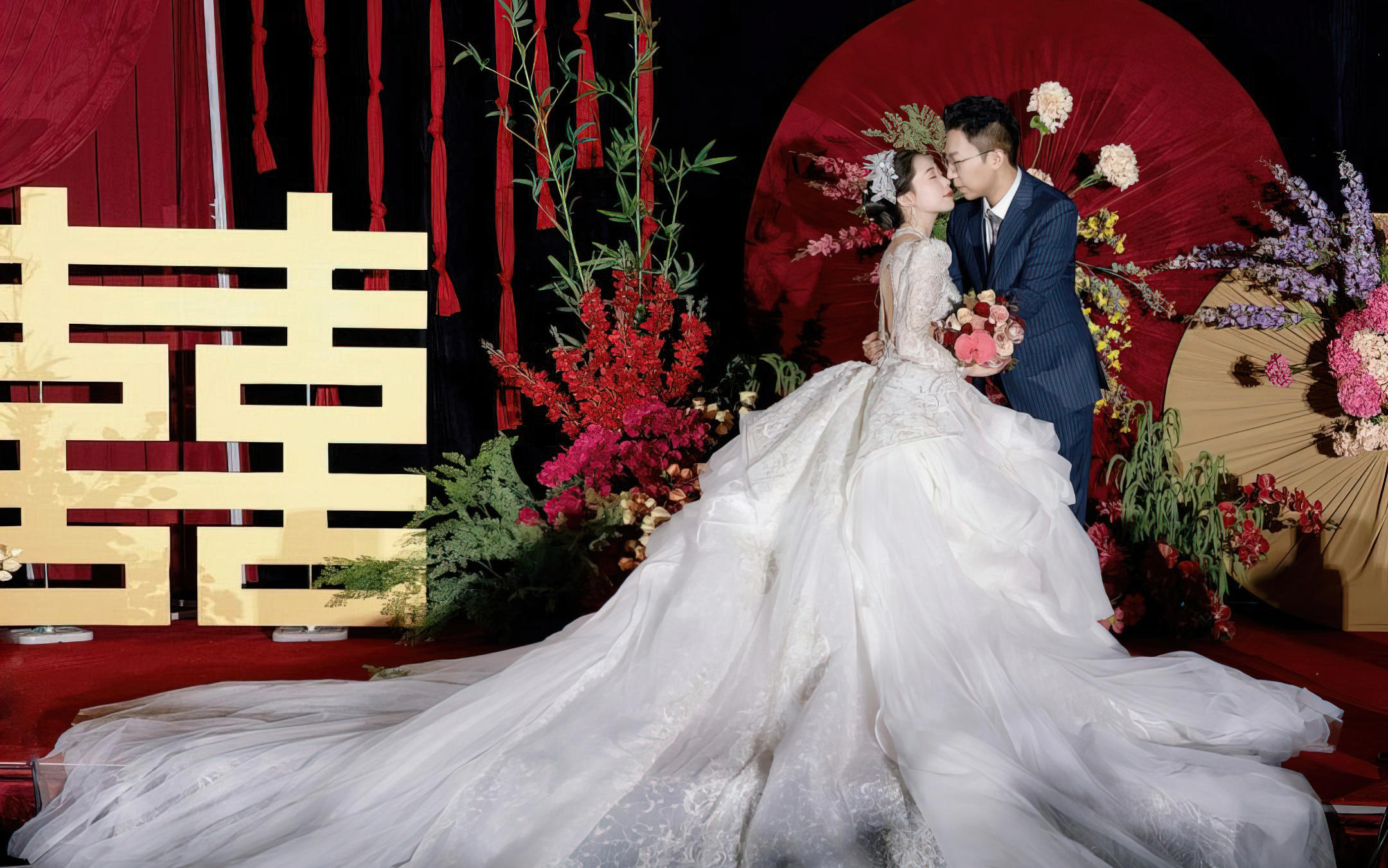 家門(mén)口農(nóng)村婚禮也能這么美