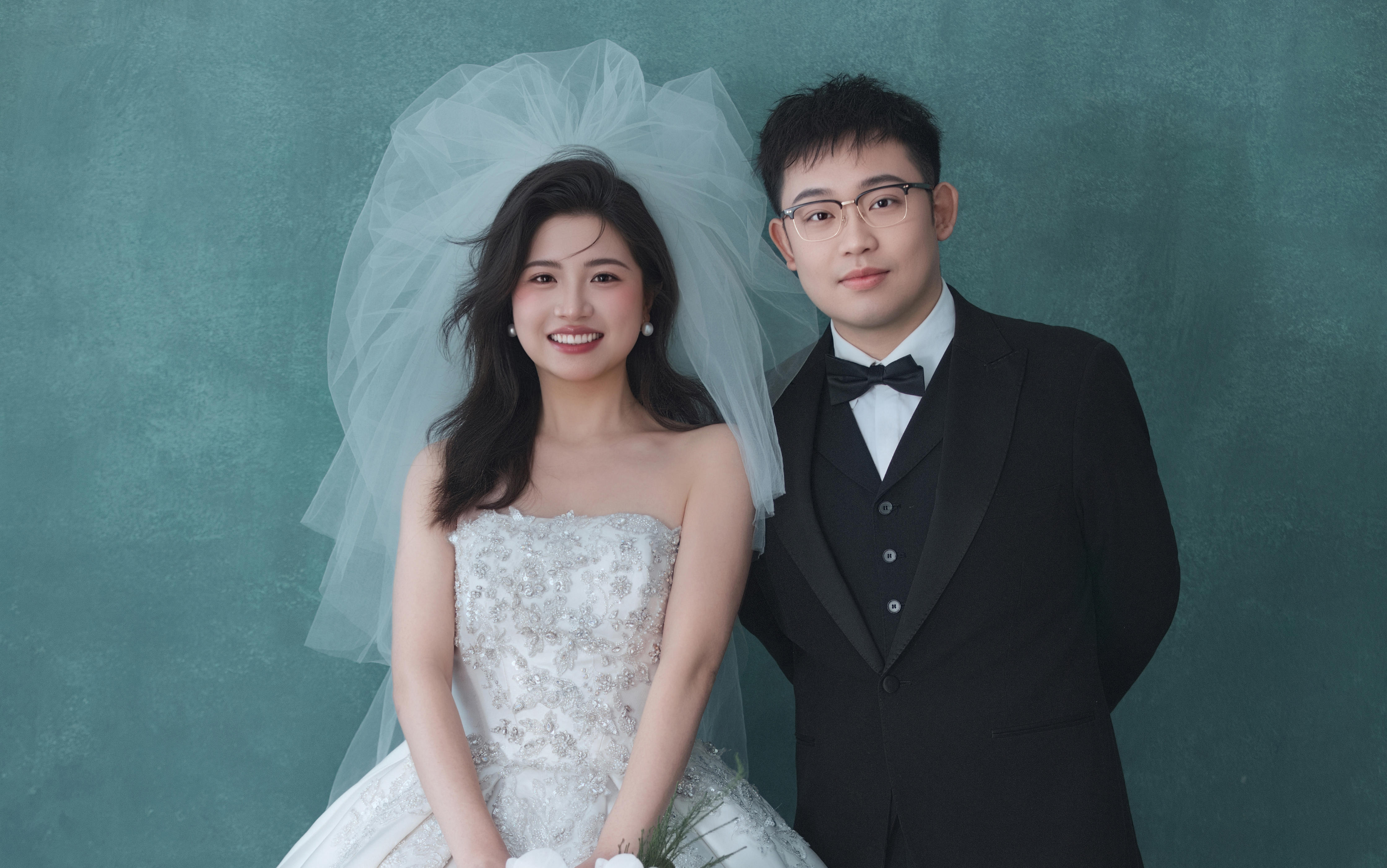 不跟風?拍了組復古油畫婚紗照 
