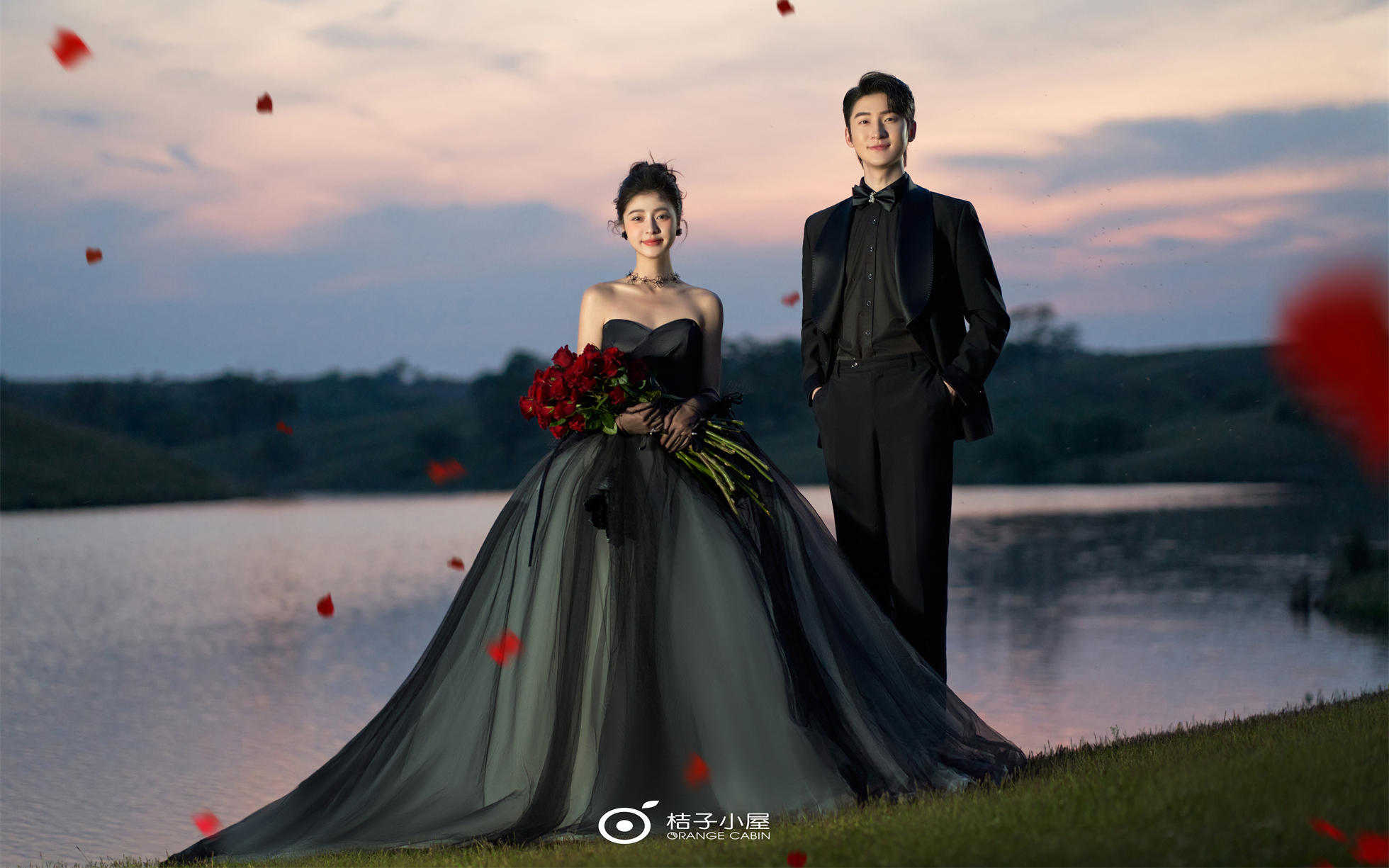 玫瑰花海的公主出逃咯🥀韩系夕阳海景婚纱照