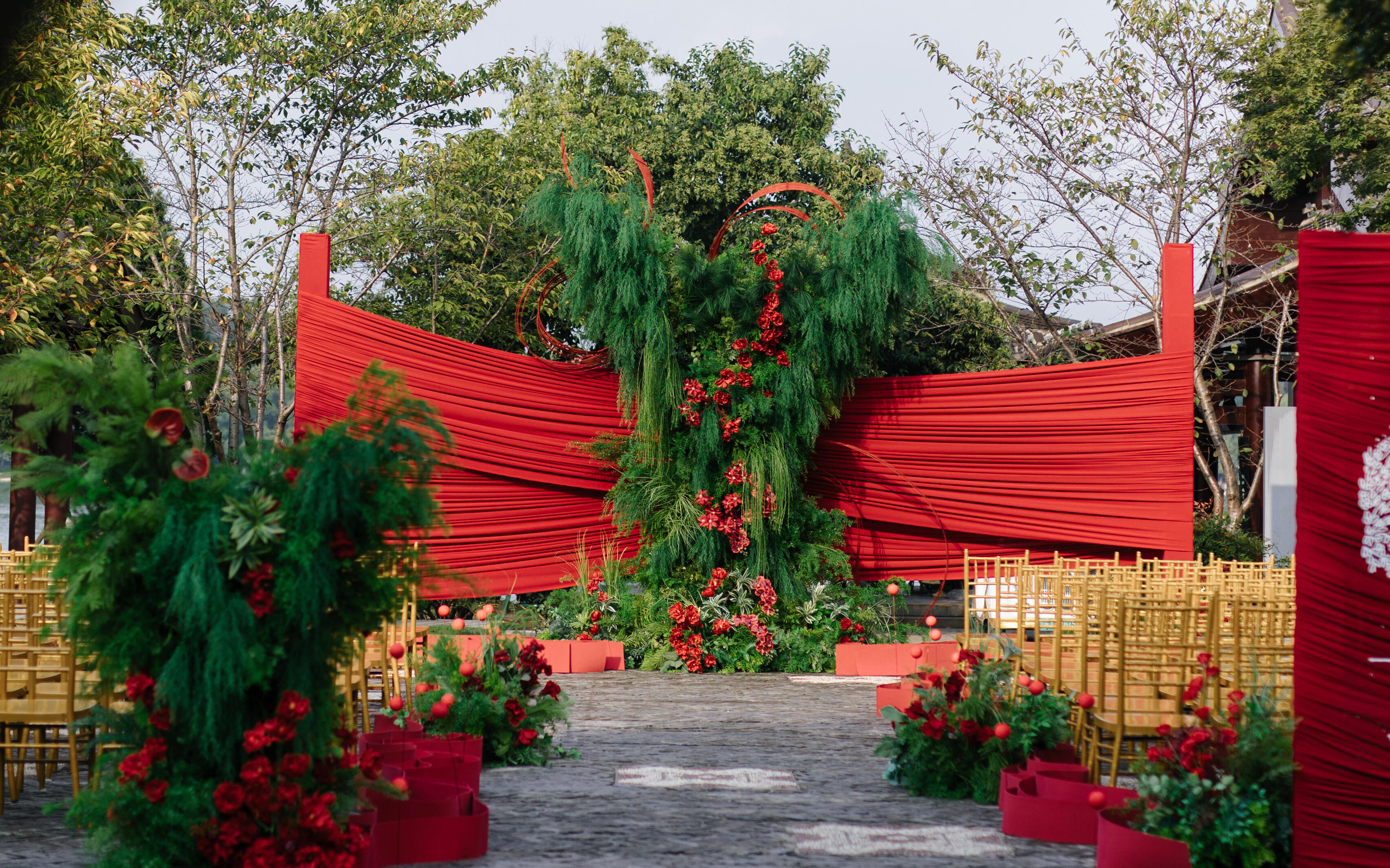 红色森系户外婚礼