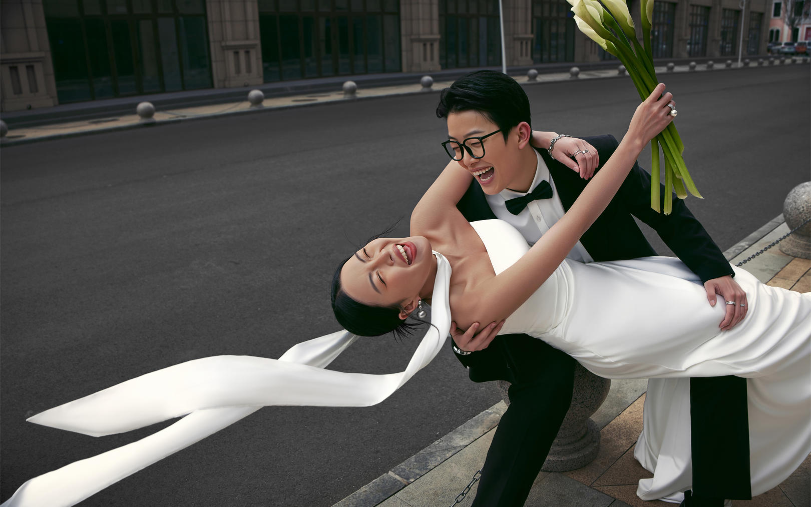 自由创意感街拍婚纱照