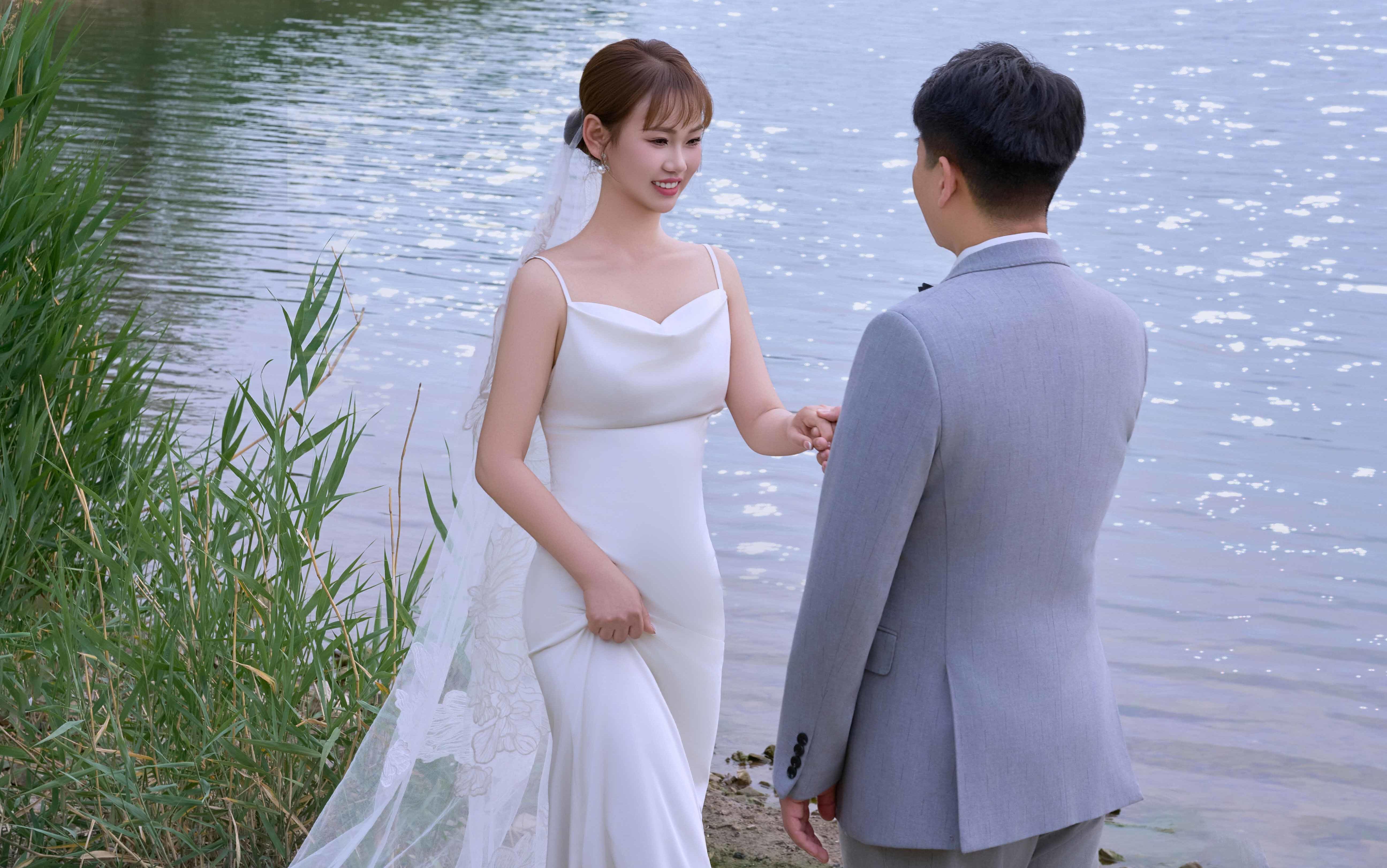 无法拒接的湖景草坪婚纱照！！
