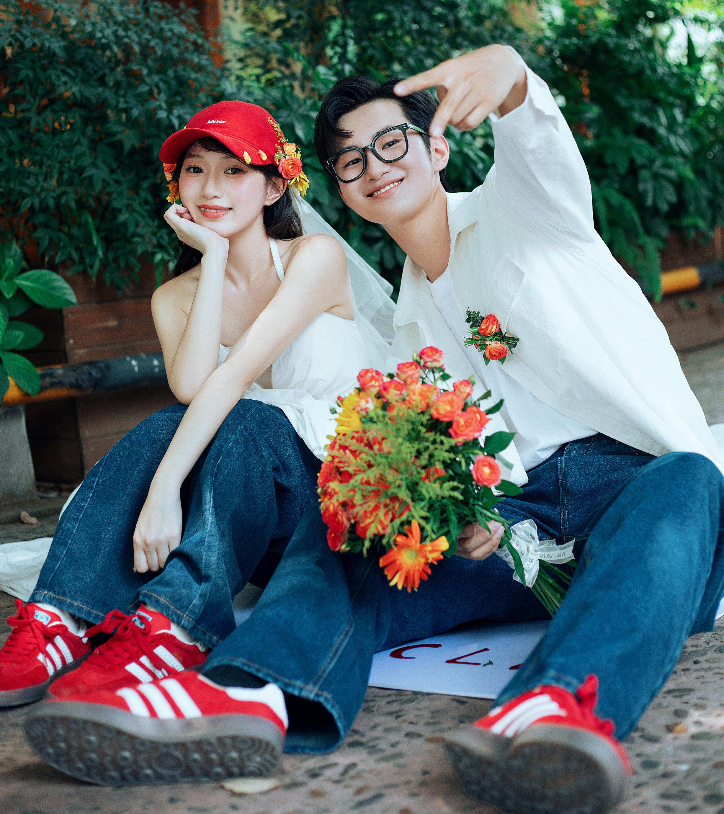 可盐可甜的街拍婚纱照