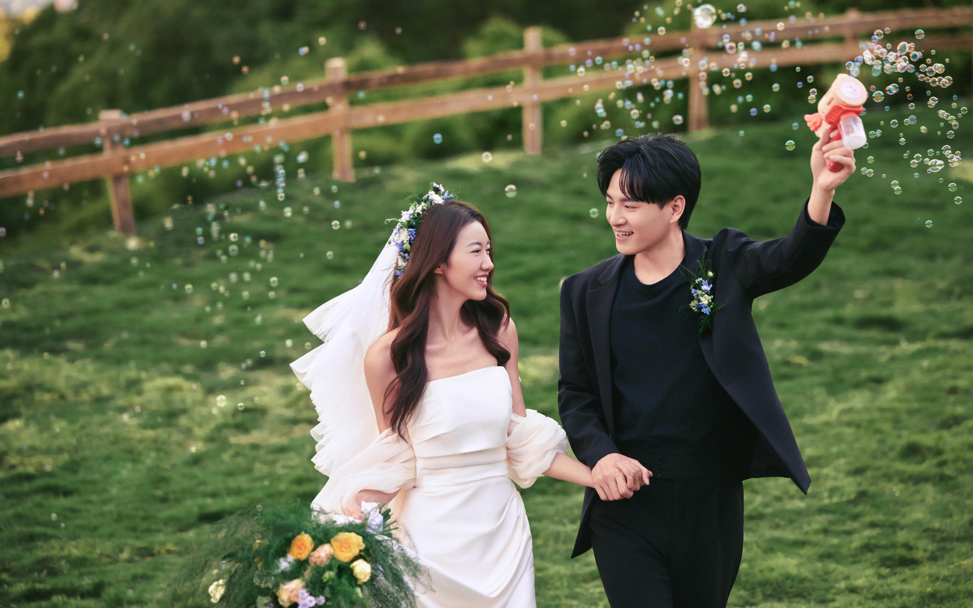 梵夢(mèng)?原創(chuàng) |草地里的松弛浪漫感