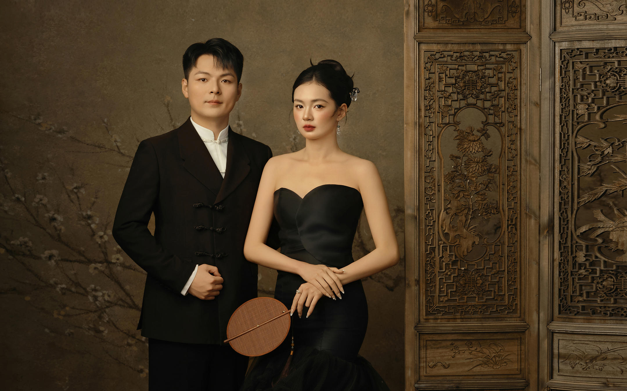 驚艷歲月的東方美人??黑色系新中式國風婚紗照