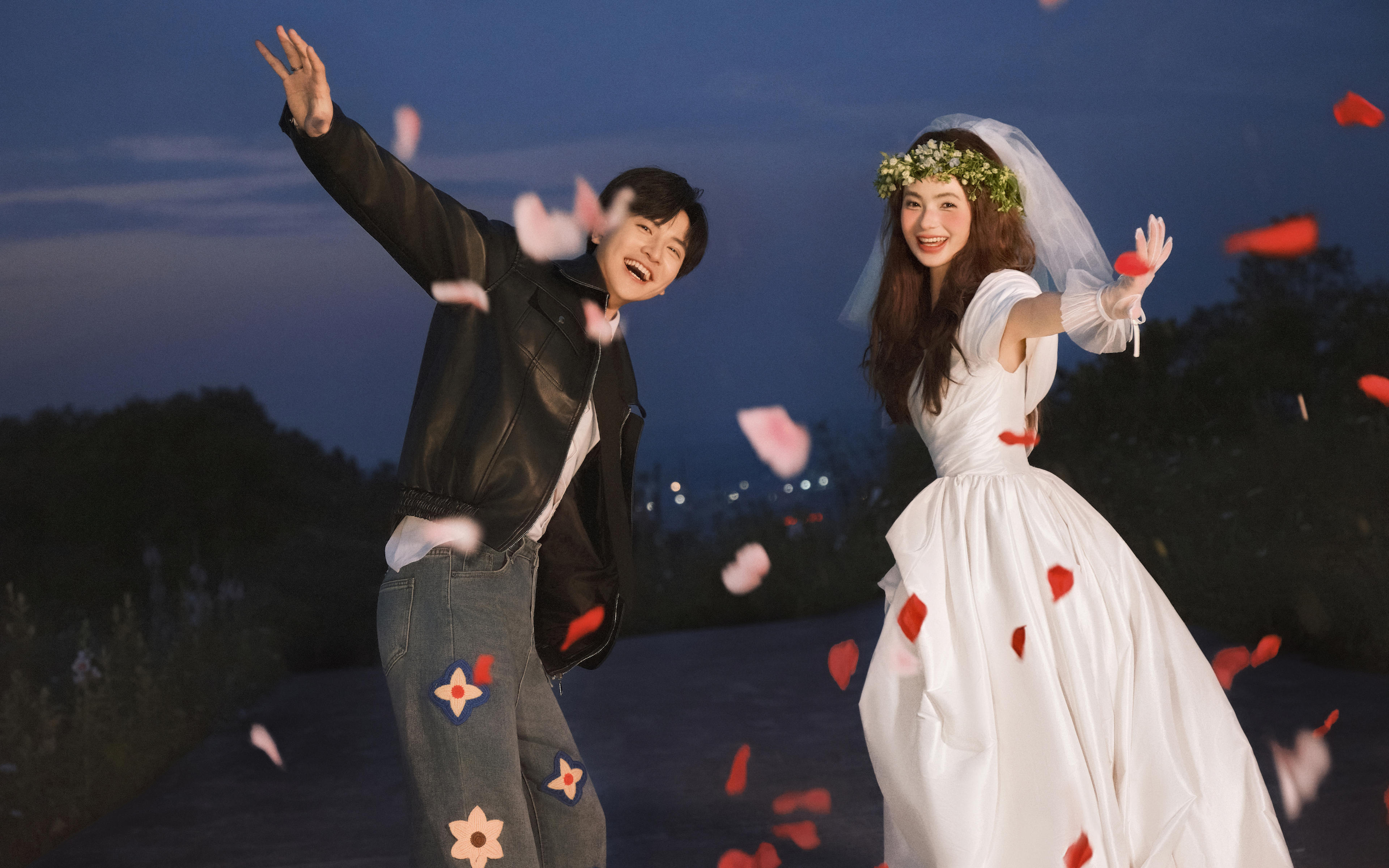 Passion！💙在蓝调时刻拍到了人生婚纱照