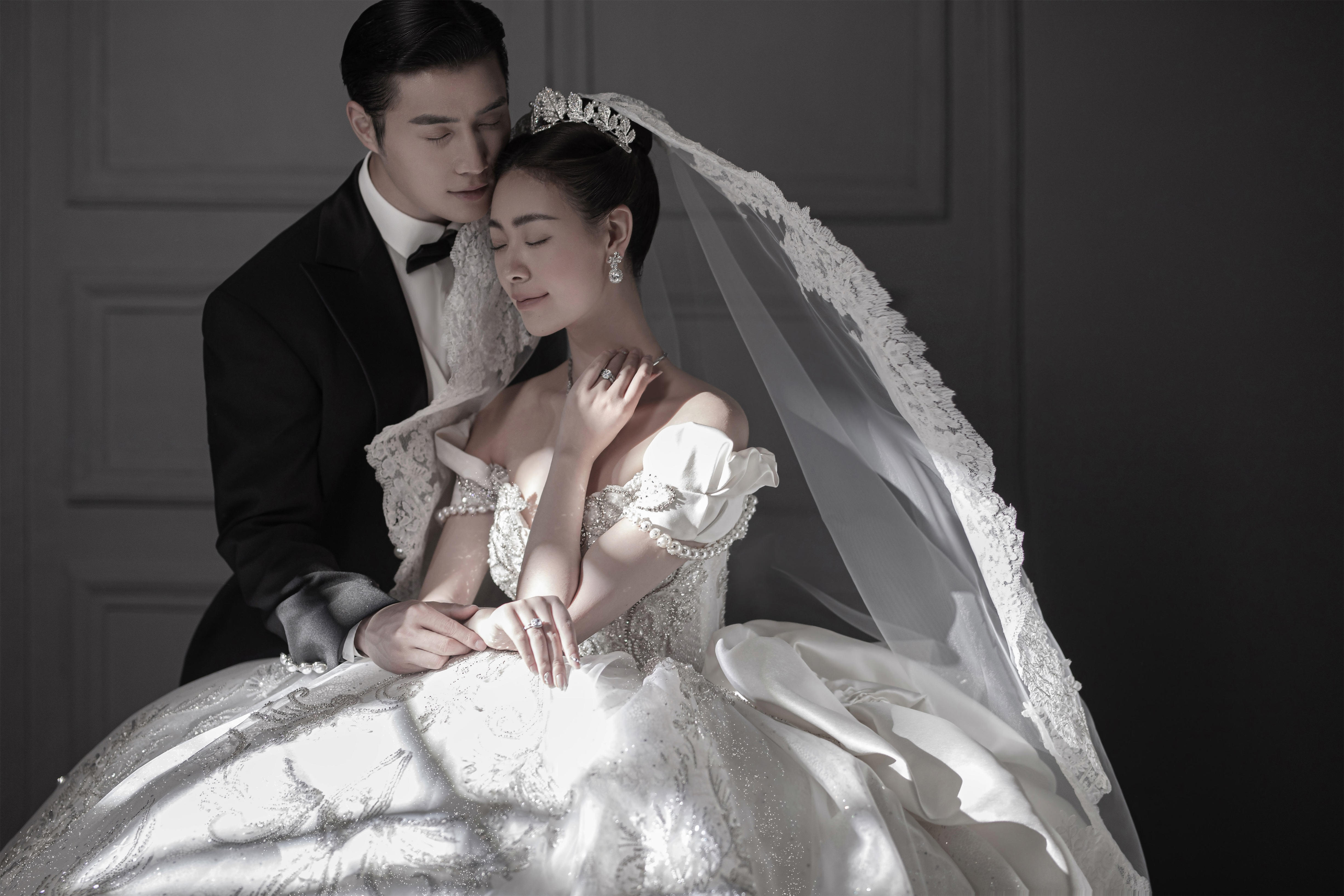 美到失语~高级感满满的室内高定光影婚纱照！