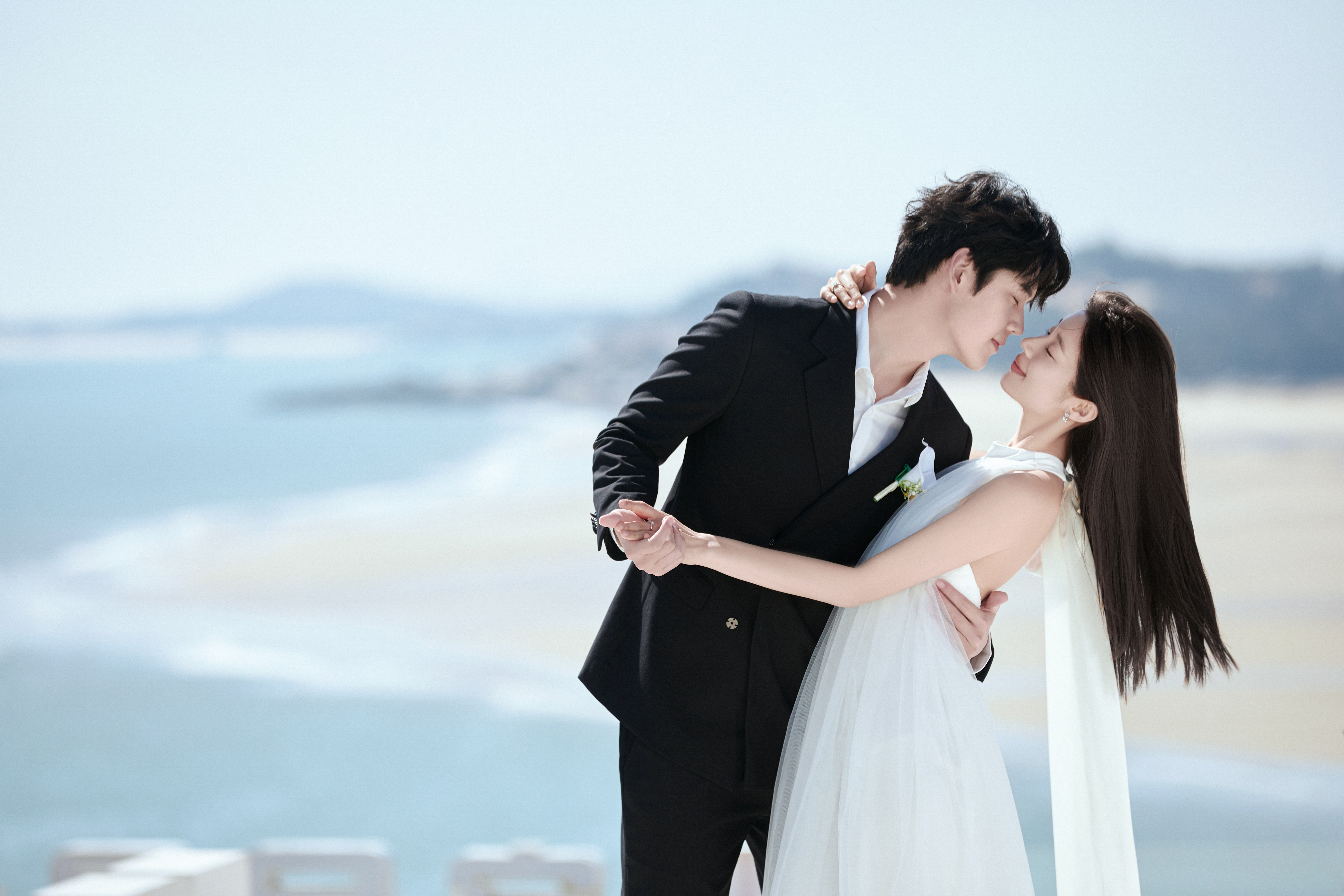 婚紗攝影套餐直降千元，含精修相冊(cè) + 內(nèi)外景雙拍
