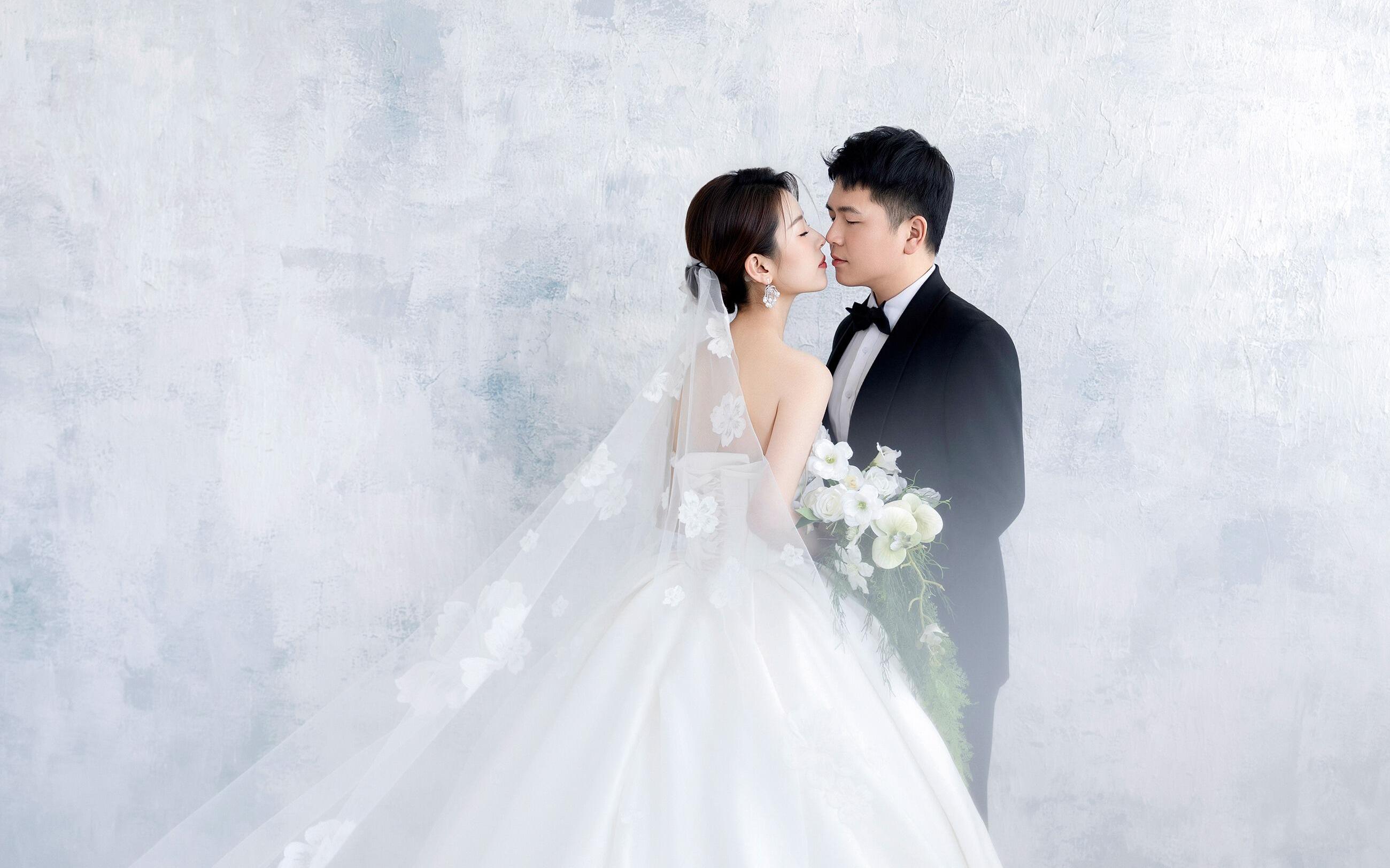 高级感满满的极简主纱婚纱照