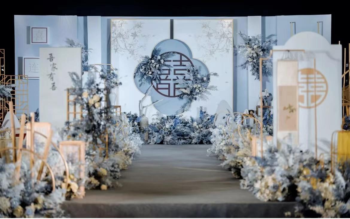 大气蓝色新中式婚礼，包含四大金刚