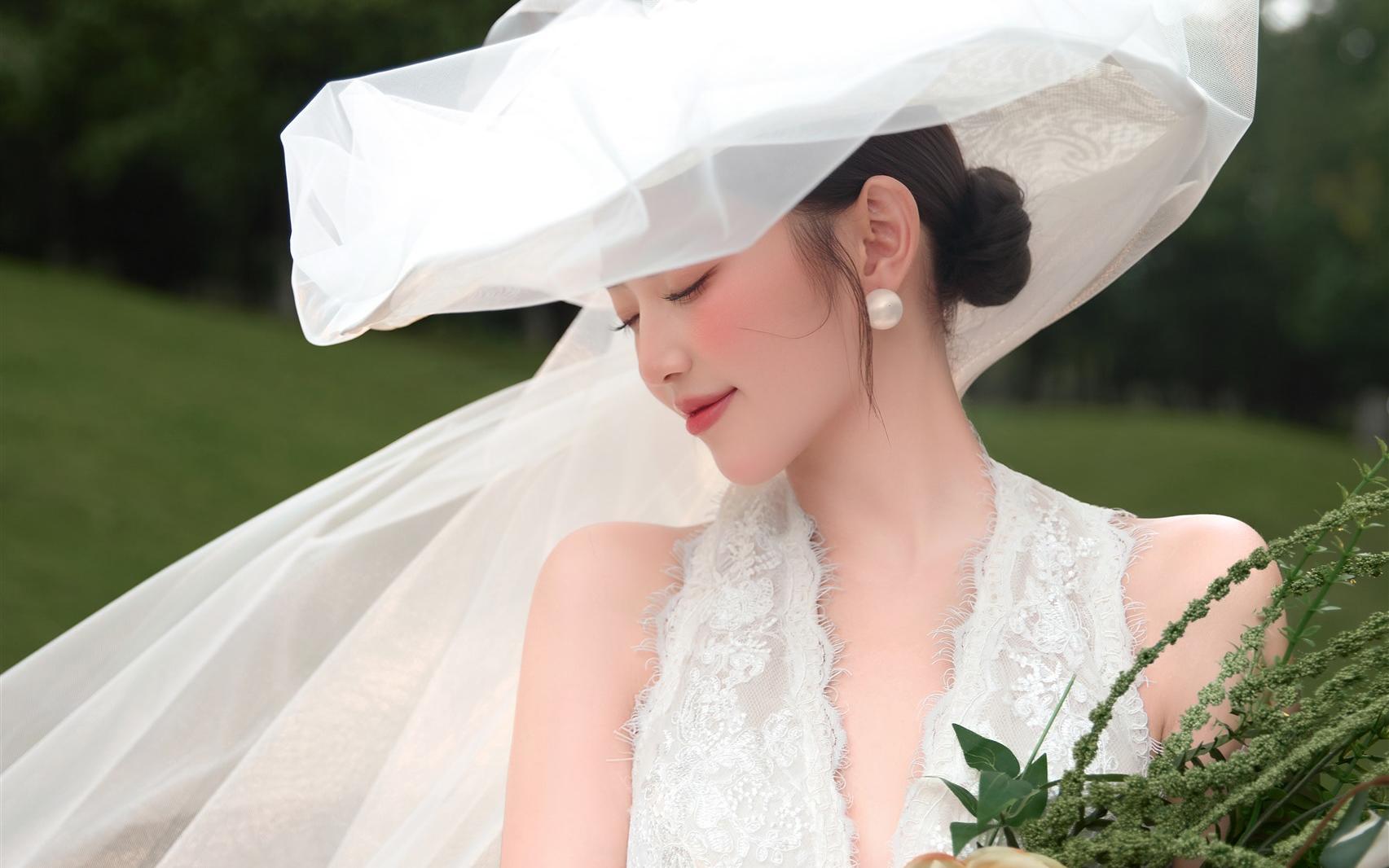 白纱才是法式森系的顶 配！被问爆的仙女婚纱照攻略