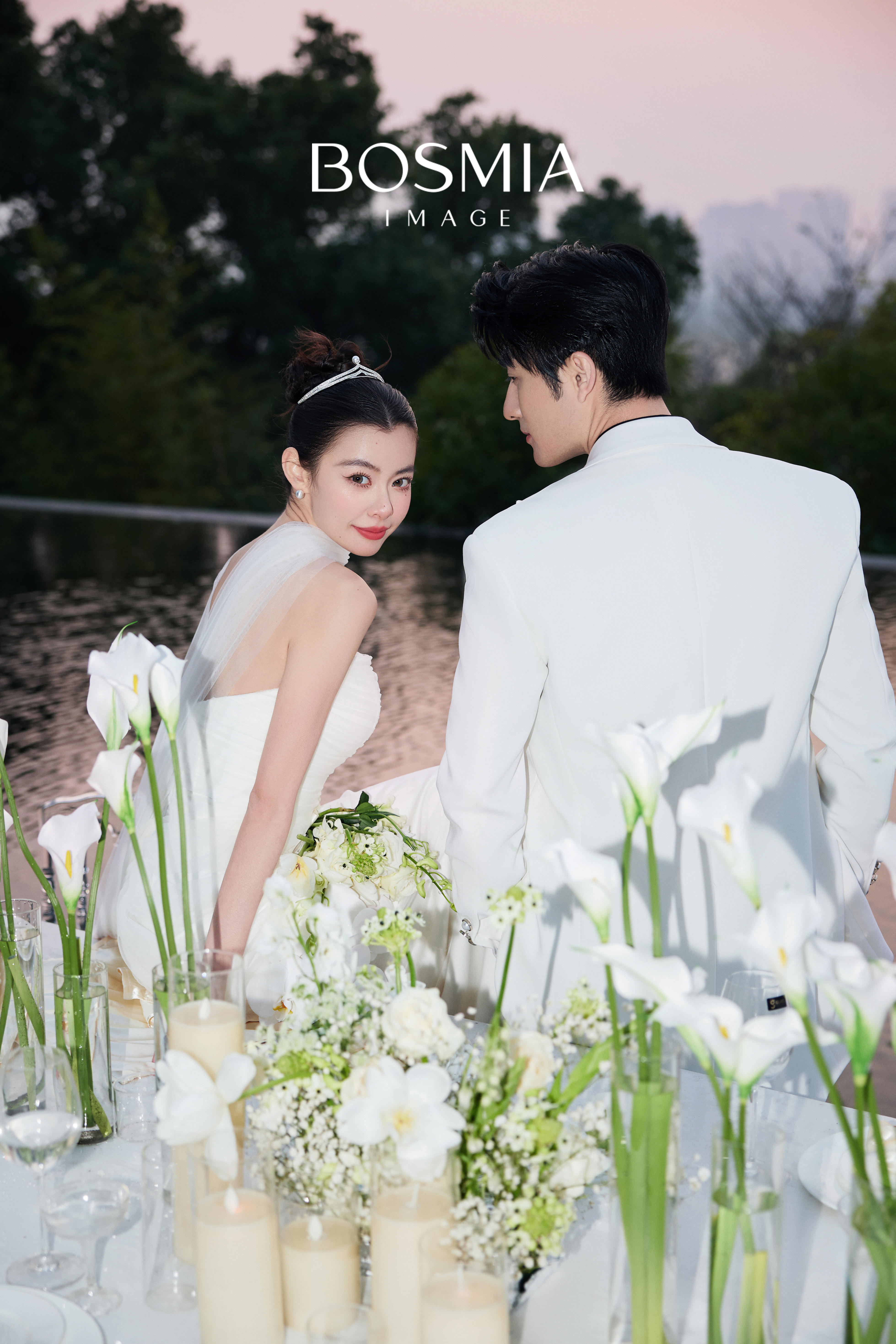 落日下的极简风婚纱照 邂逅浪漫与温柔