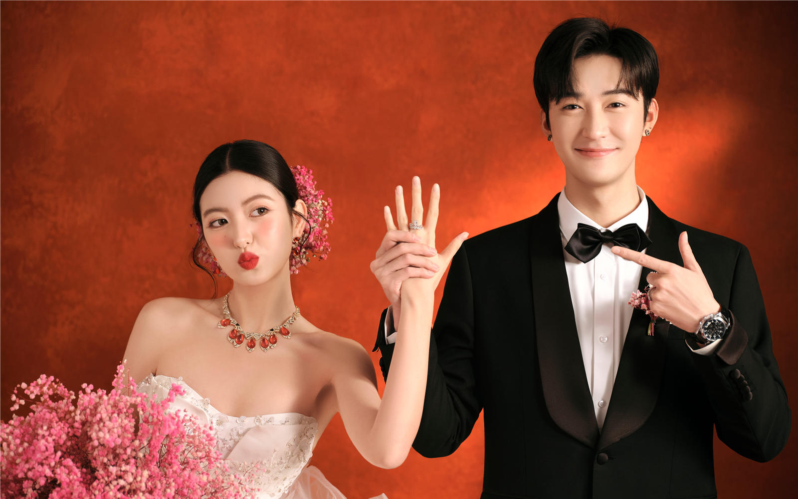 复古油画风婚纱照｜在橘色梦境里坠入爱河💖