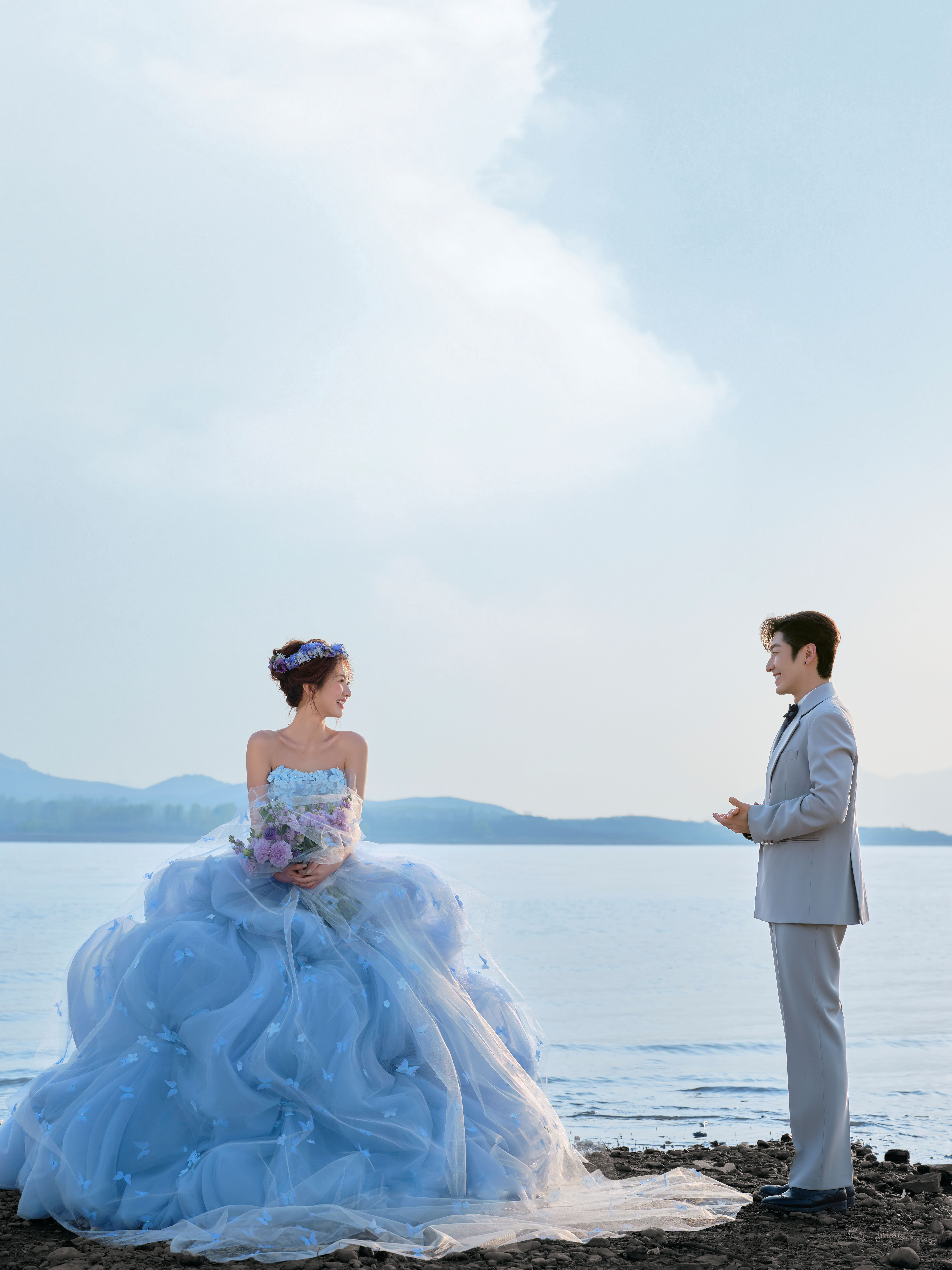 4999一价全包 婚纱照＋结婚租赁婚纱礼服 跟妆