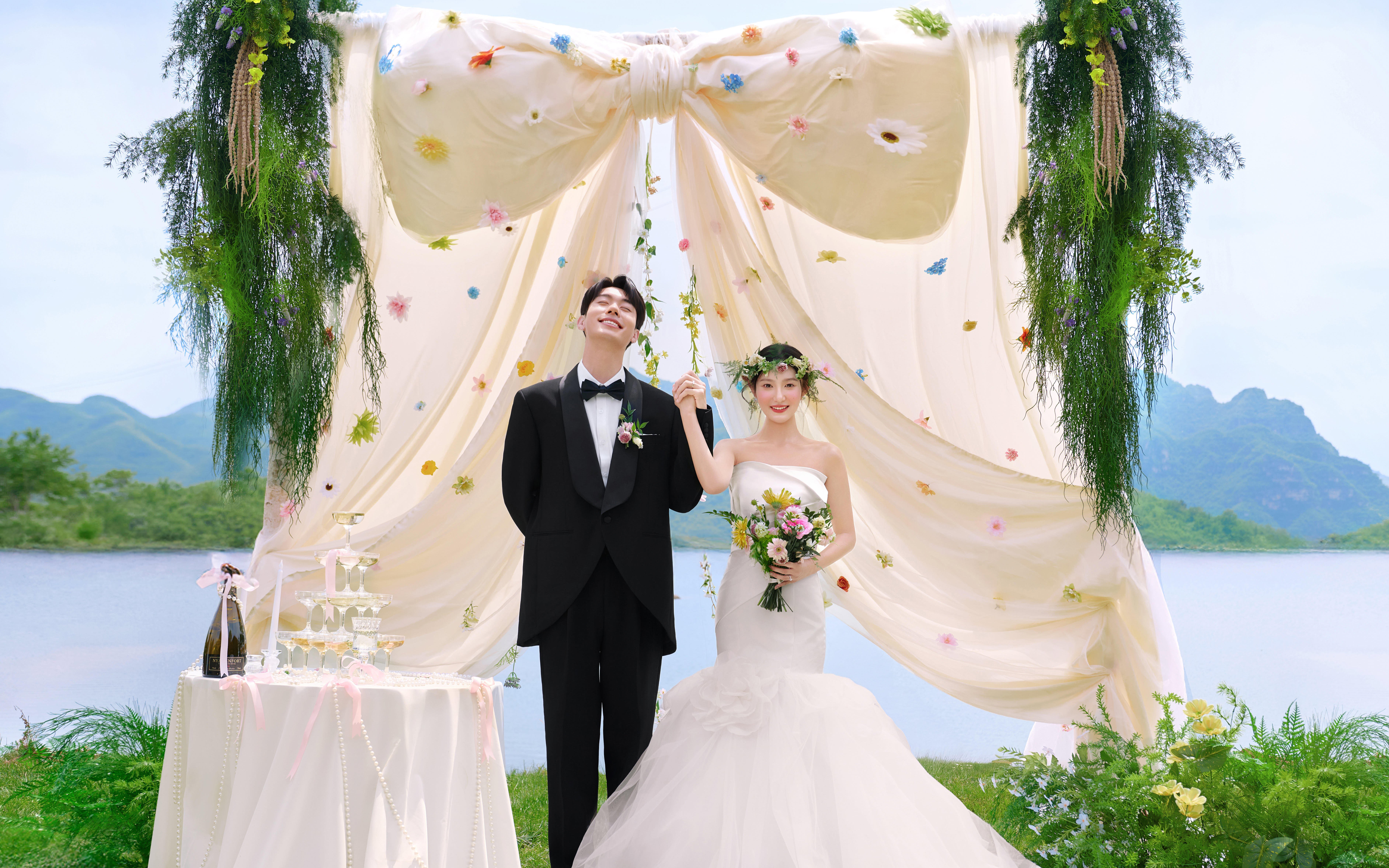 森系轻甜婚纱照